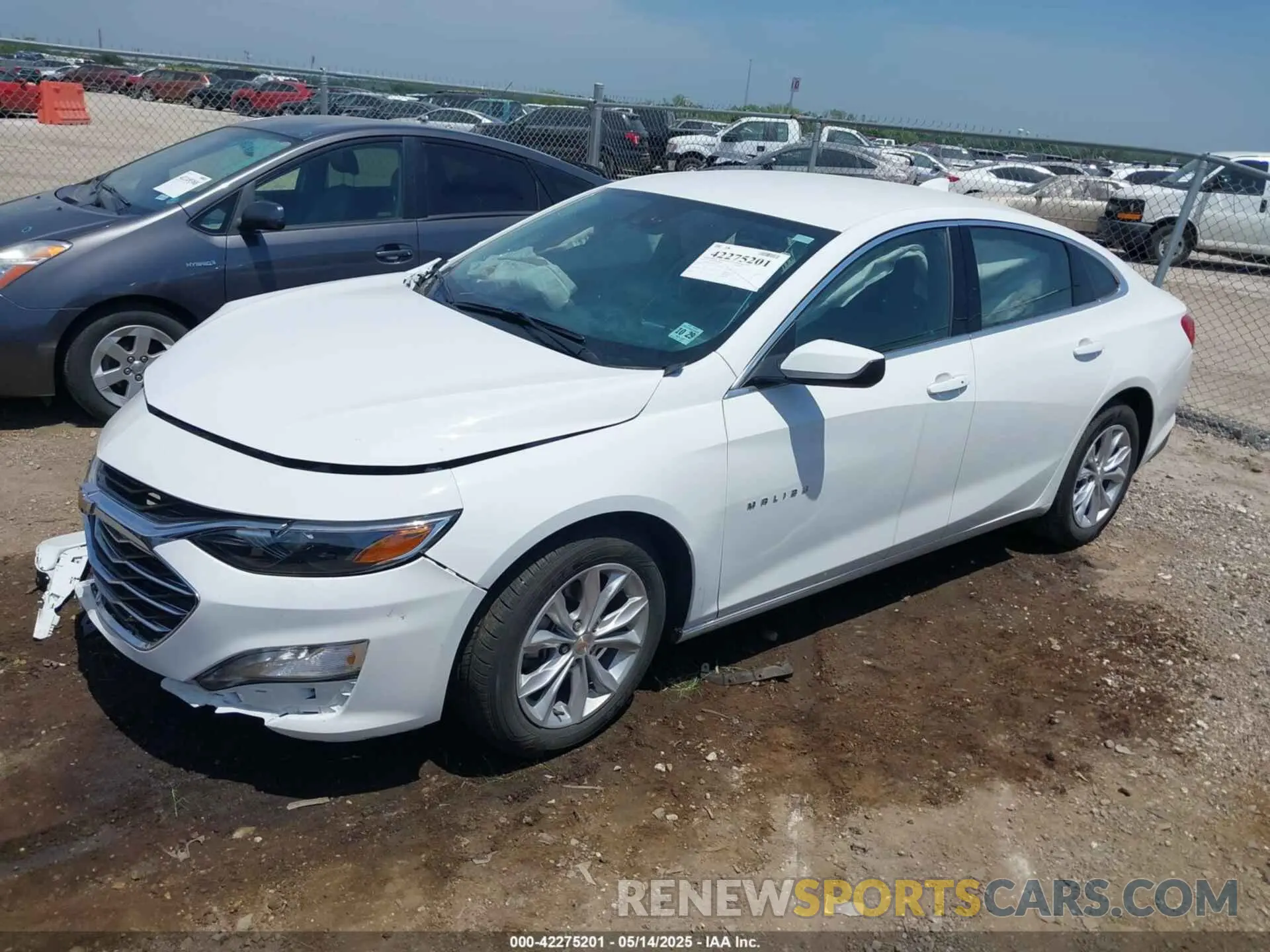 2 Фотография поврежденного автомобиля 1G1ZD5ST0SF127128 CHEVROLET MALIBU 2025
