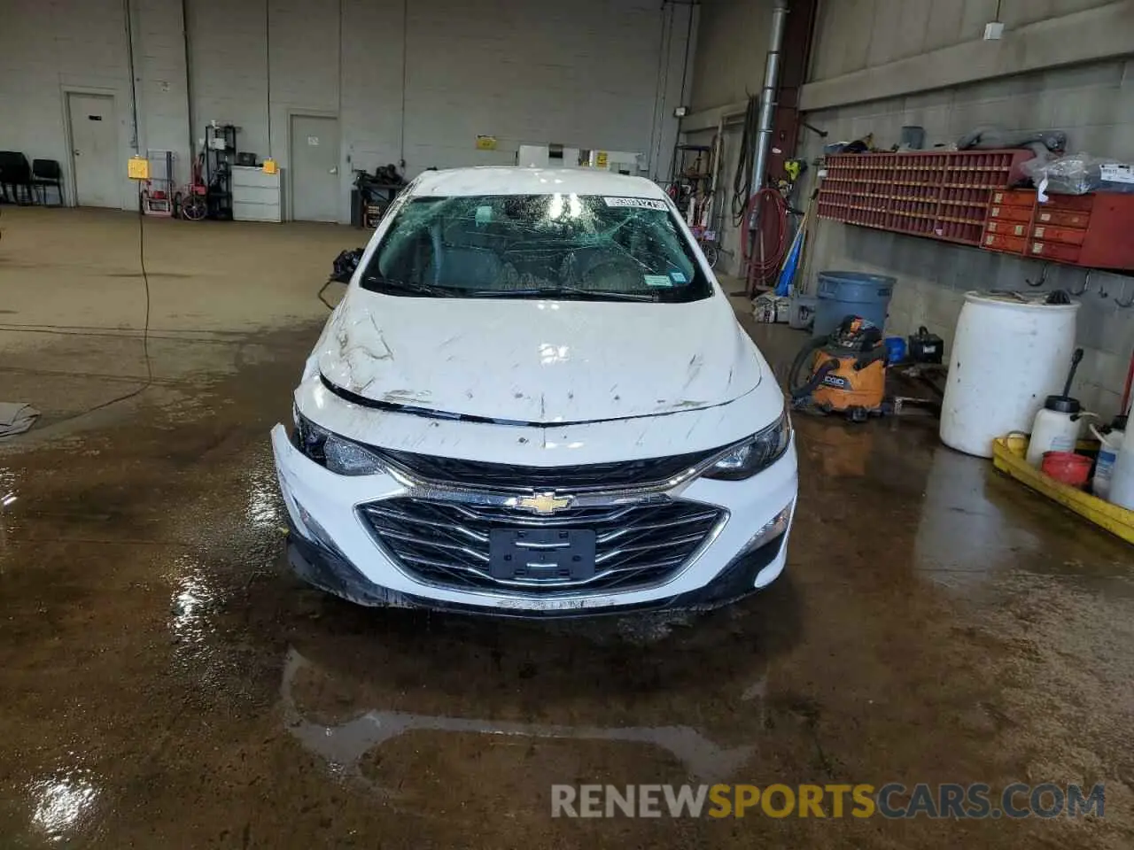 5 Photograph of a damaged car 1G1ZD5ST2SF132167 CHEVROLET MALIBU 2025