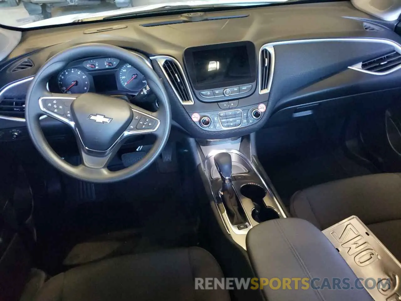 8 Фотография поврежденного автомобиля 1G1ZD5ST2SF154329 CHEVROLET MALIBU 2025