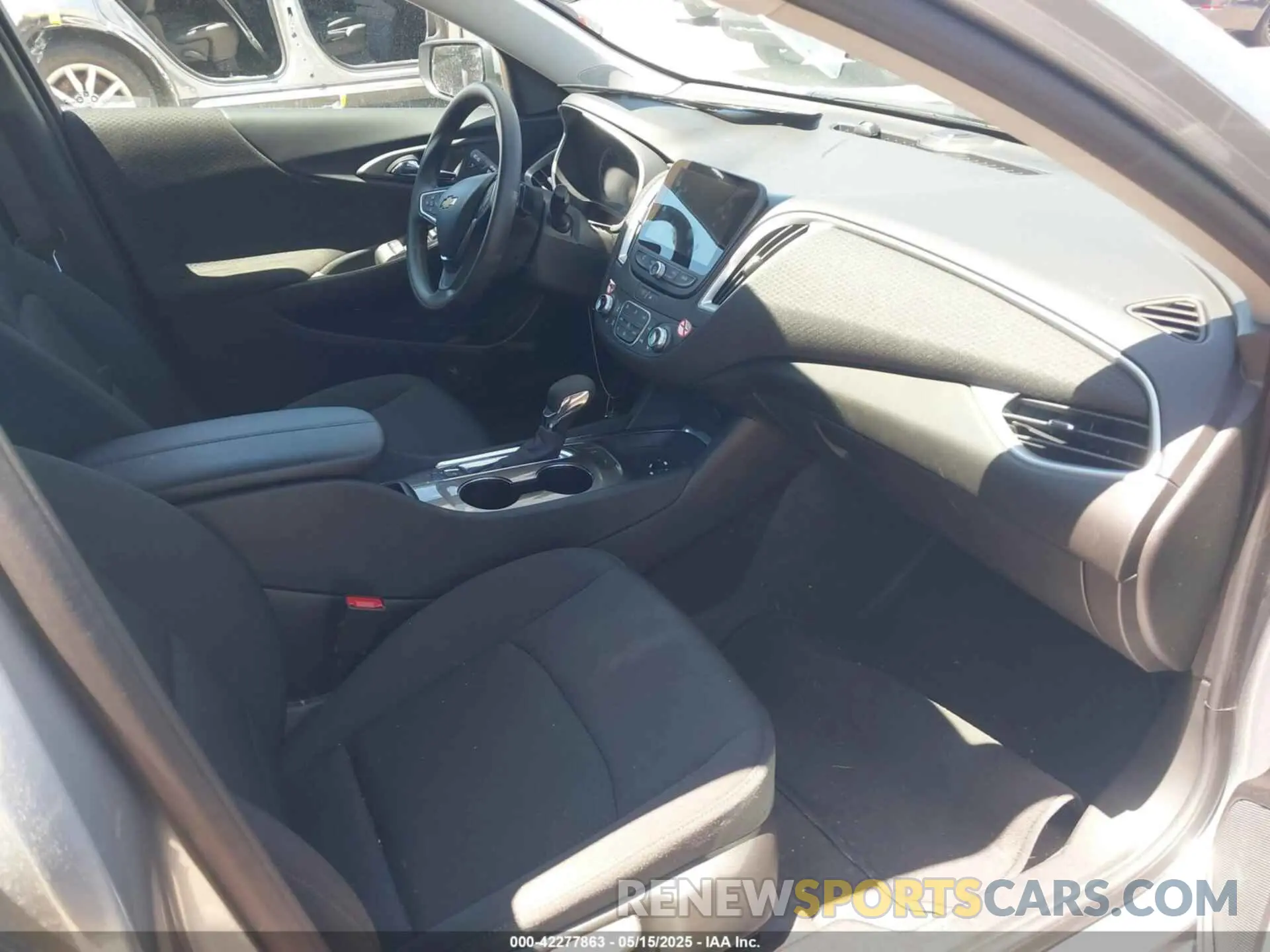 5 Фотография поврежденного автомобиля 1G1ZD5ST5SF156074 CHEVROLET MALIBU 2025