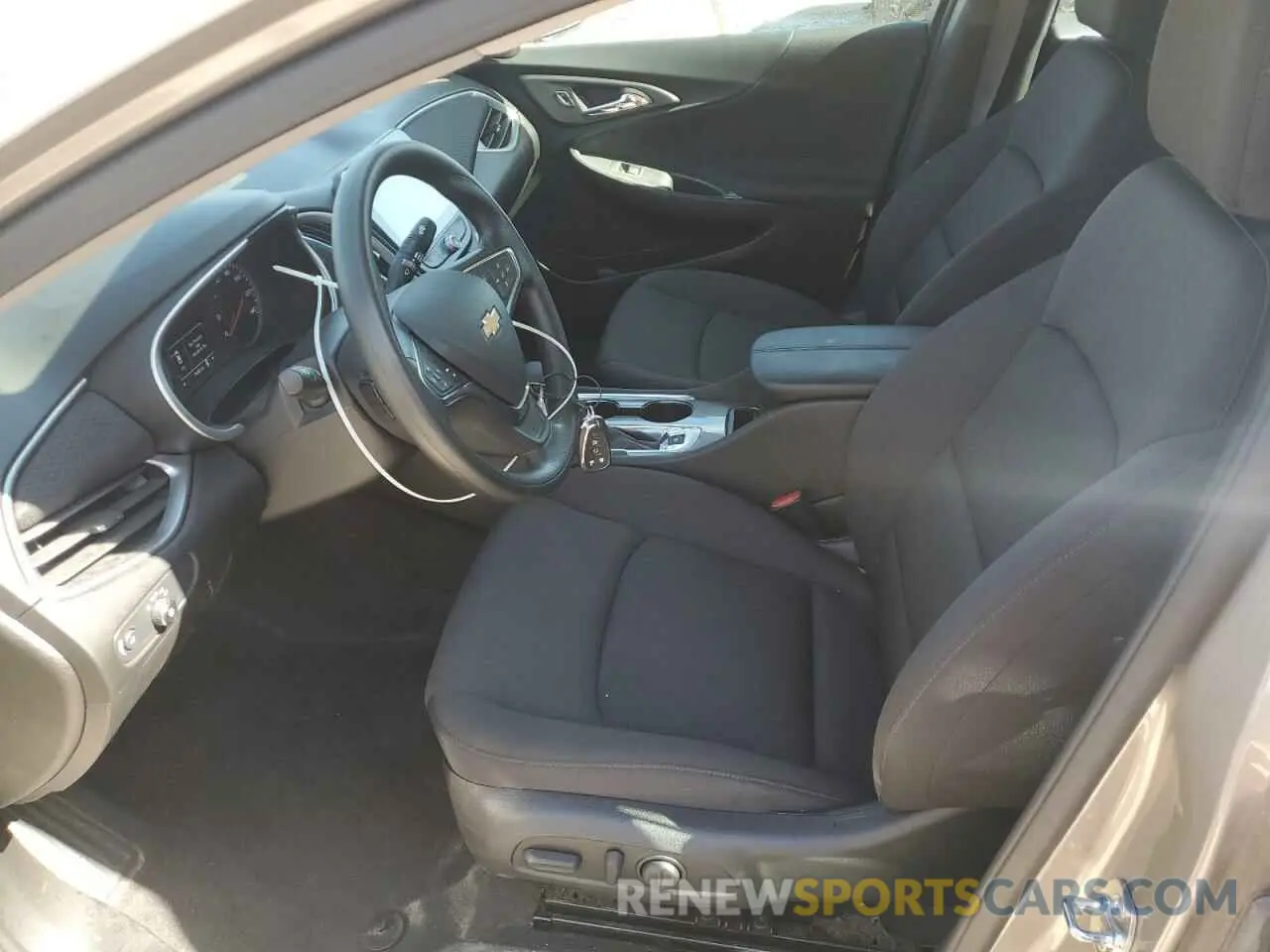 7 Фотография поврежденного автомобиля 1G1ZD5ST6SF118935 CHEVROLET MALIBU 2025