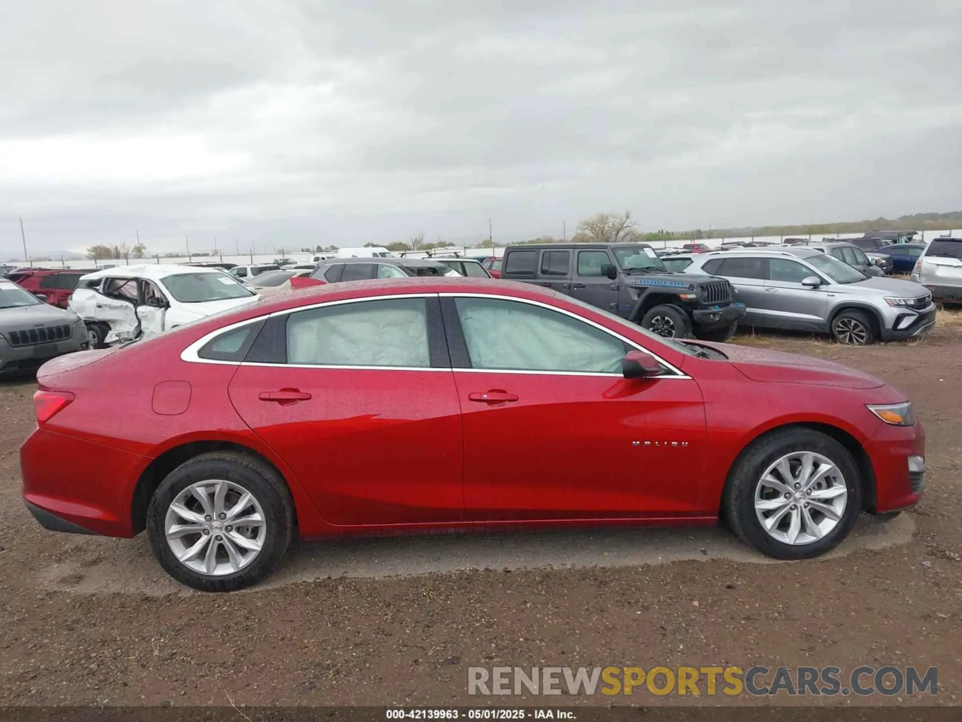 13 Photograph of a damaged car 1G1ZD5ST7SF139809 CHEVROLET MALIBU 2025