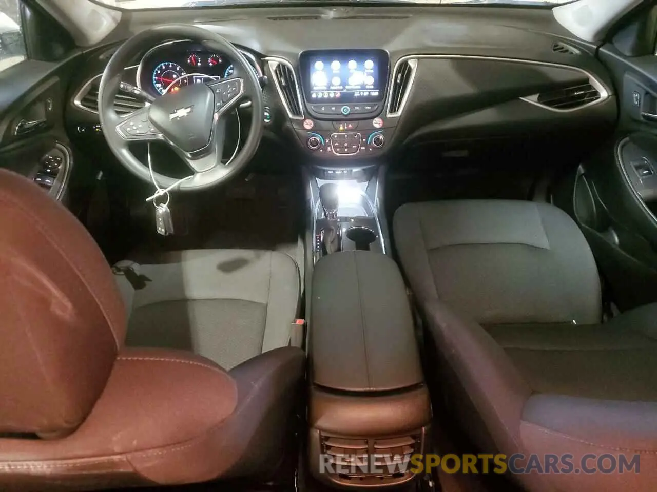 8 Фотография поврежденного автомобиля 1G1ZD5ST8SF127345 CHEVROLET MALIBU 2025