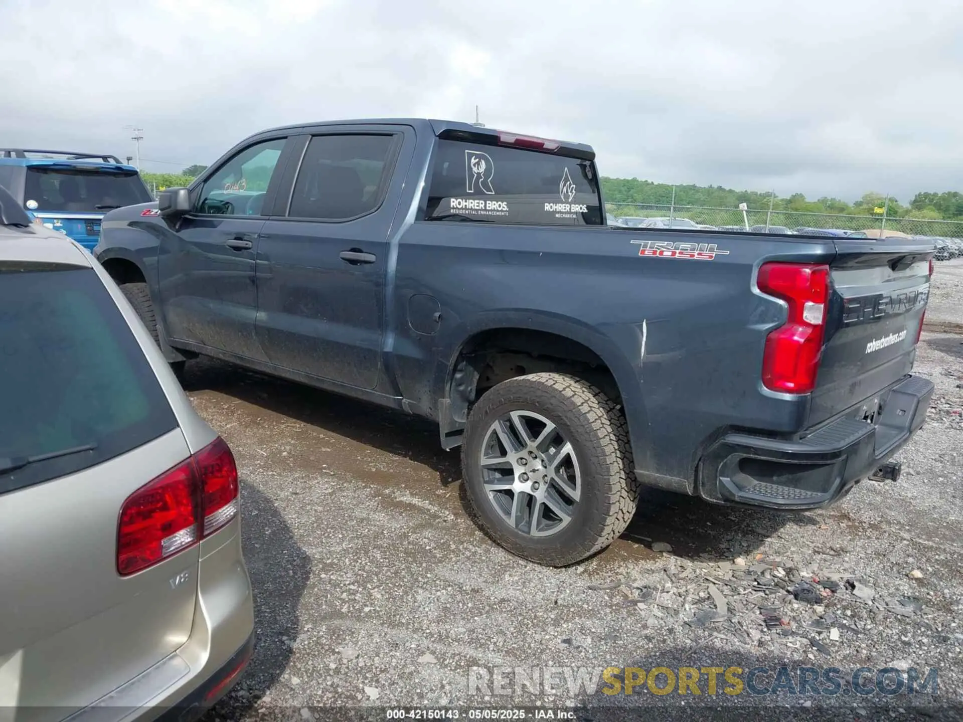 3 Photograph of a damaged car 1GCPYCEF7KZ373217 CHEVROLET SILVERADO 1500 2019