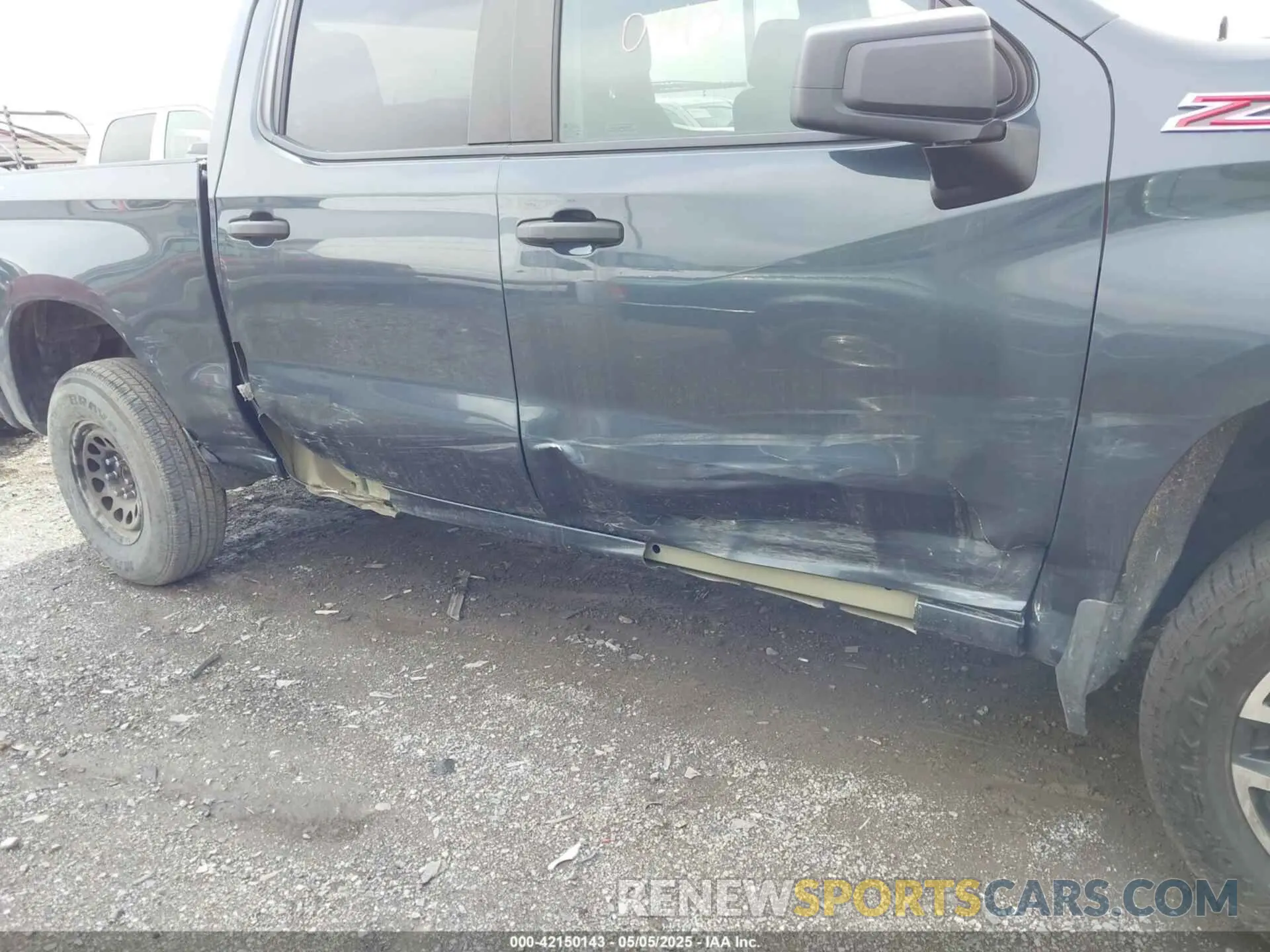 6 Photograph of a damaged car 1GCPYCEF7KZ373217 CHEVROLET SILVERADO 1500 2019