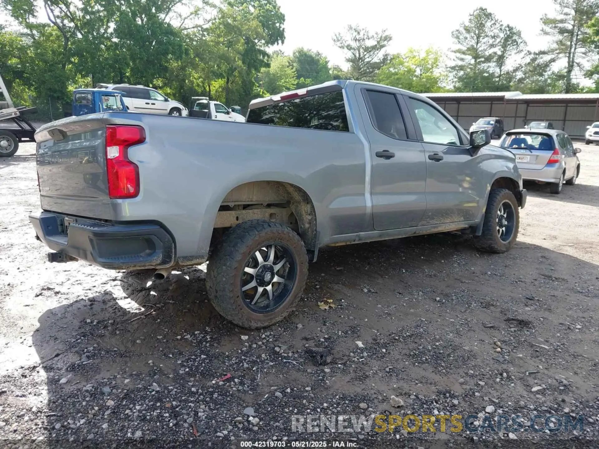4 Photograph of a damaged car 1GCRWAEHXKZ328938 CHEVROLET SILVERADO 1500 2019