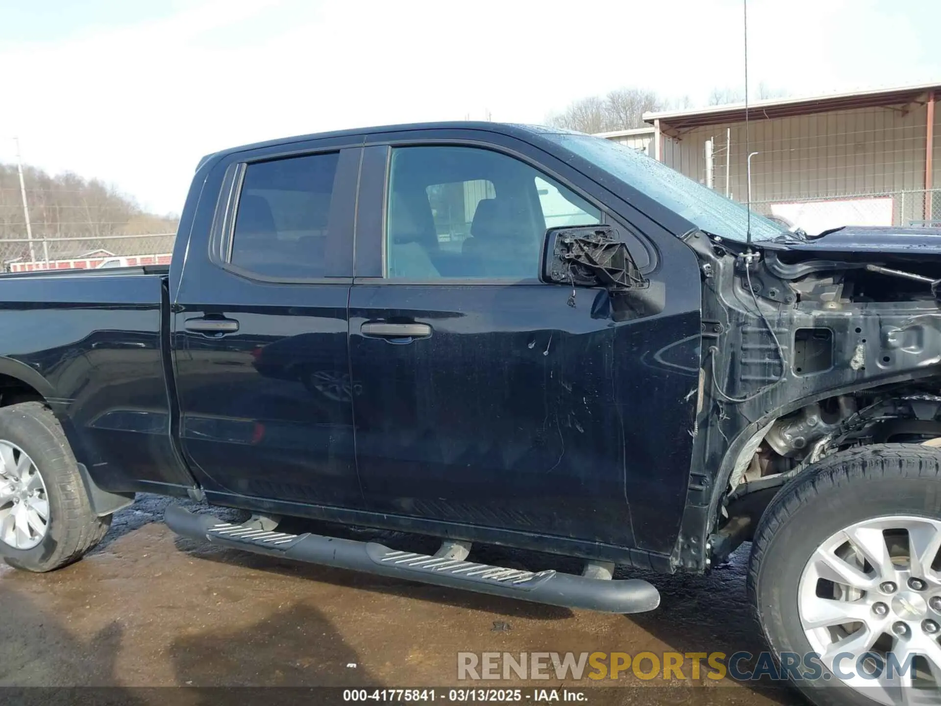 13 Photograph of a damaged car 1GCRYBEH0KZ410922 CHEVROLET SILVERADO 1500 2019