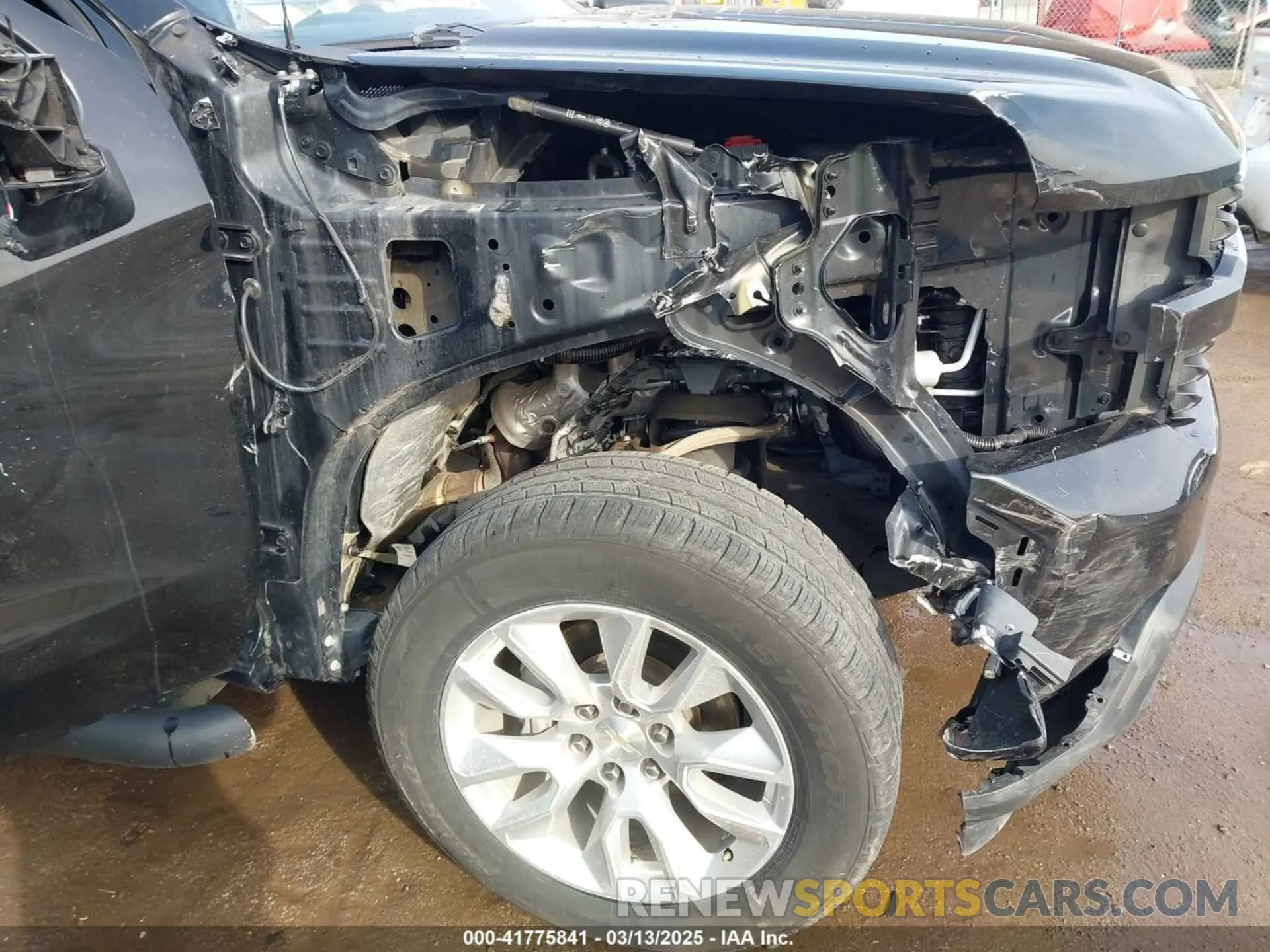 17 Photograph of a damaged car 1GCRYBEH0KZ410922 CHEVROLET SILVERADO 1500 2019