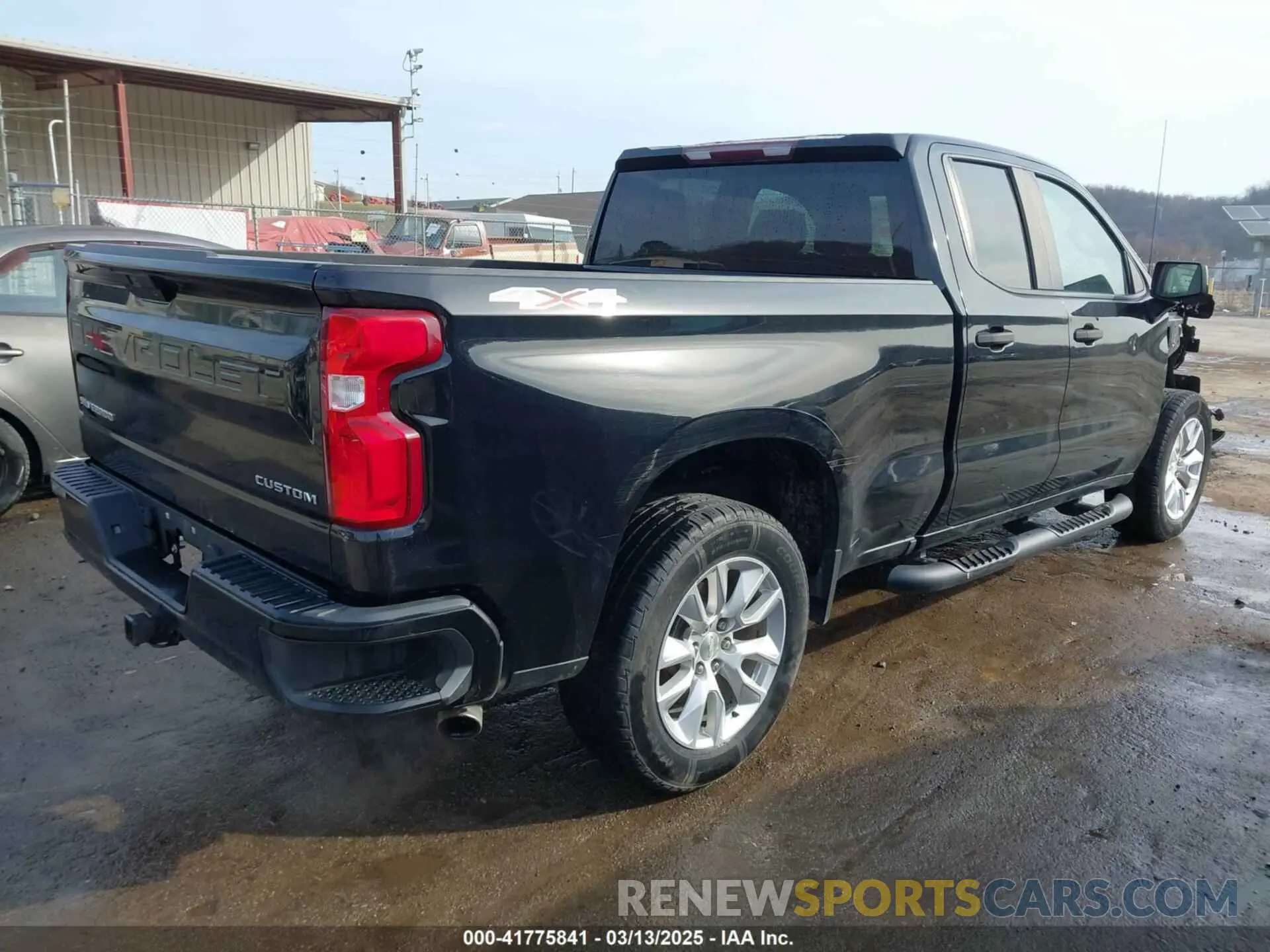 4 Photograph of a damaged car 1GCRYBEH0KZ410922 CHEVROLET SILVERADO 1500 2019