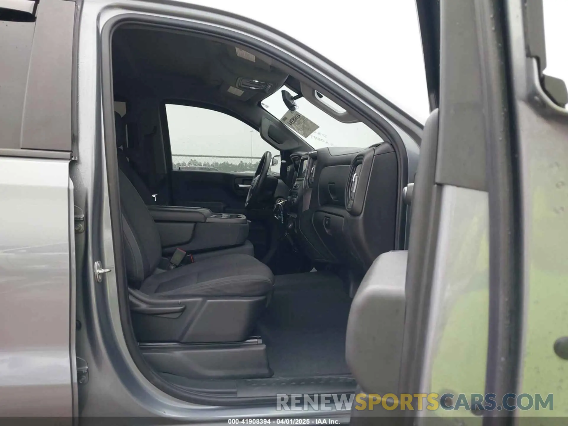 5 Photograph of a damaged car 1GCRYCEH9KZ201605 CHEVROLET SILVERADO 1500 2019