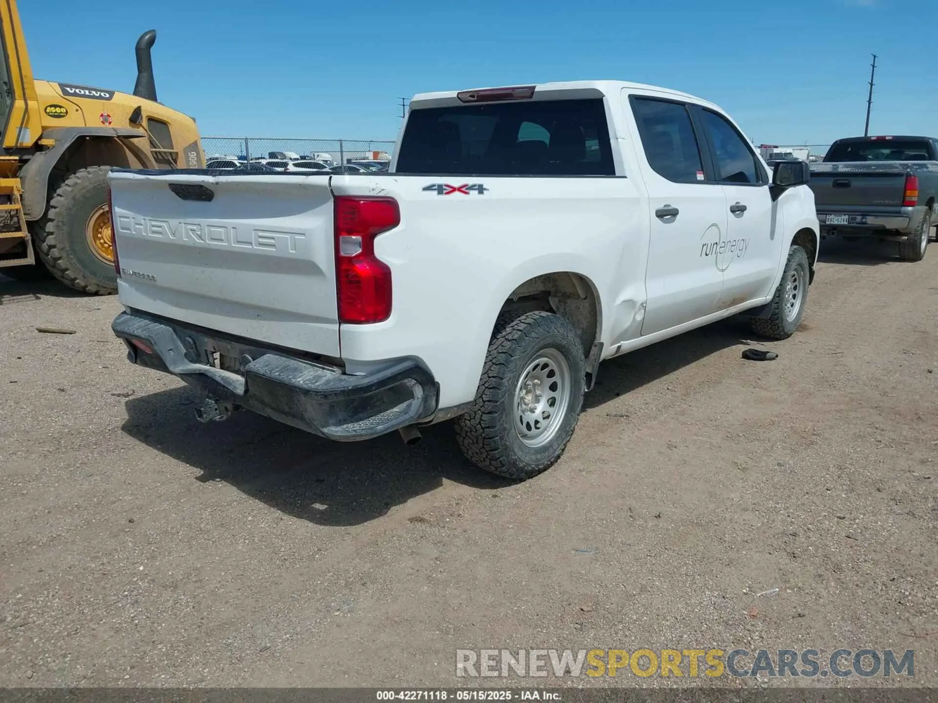 4 Фотография поврежденного автомобиля 1GCUYAEF3KZ309246 CHEVROLET SILVERADO 1500 2019