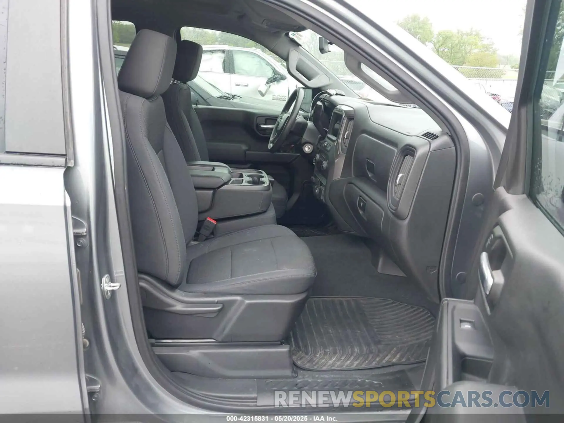 5 Photograph of a damaged car 1GCUYAEF3KZ323471 CHEVROLET SILVERADO 1500 2019