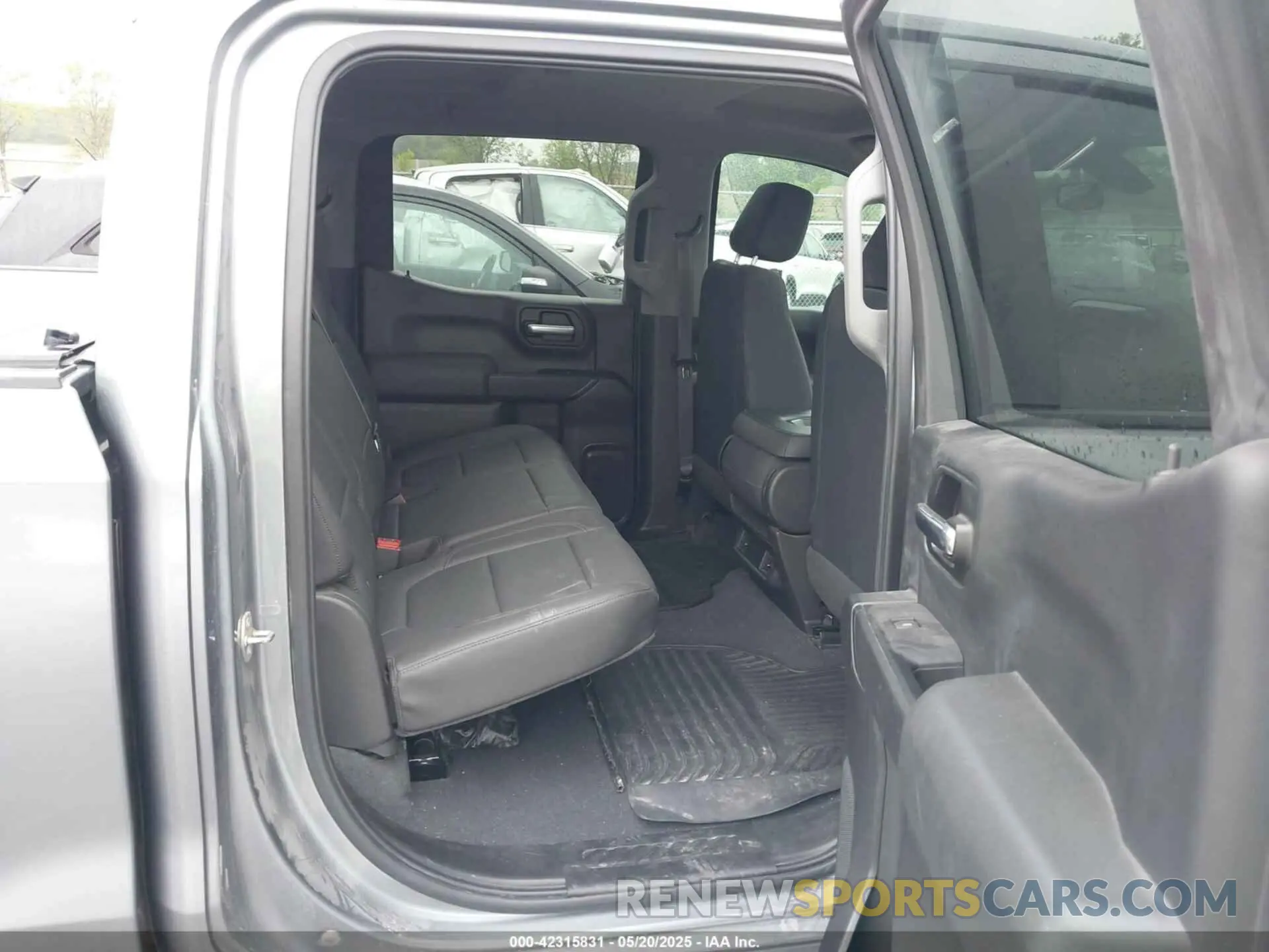 8 Photograph of a damaged car 1GCUYAEF3KZ323471 CHEVROLET SILVERADO 1500 2019