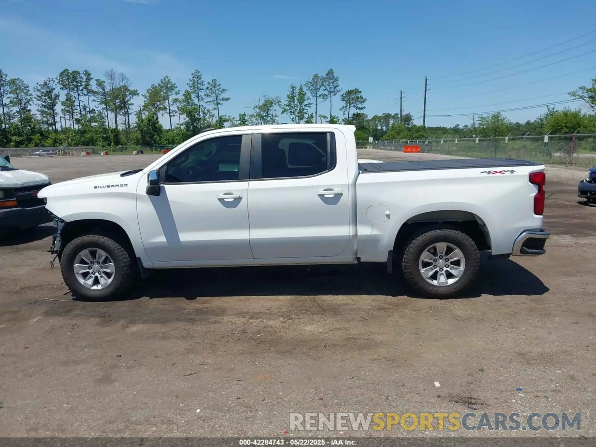 15 Фотография поврежденного автомобиля 1GCUYDED4KZ318148 CHEVROLET SILVERADO 1500 2019