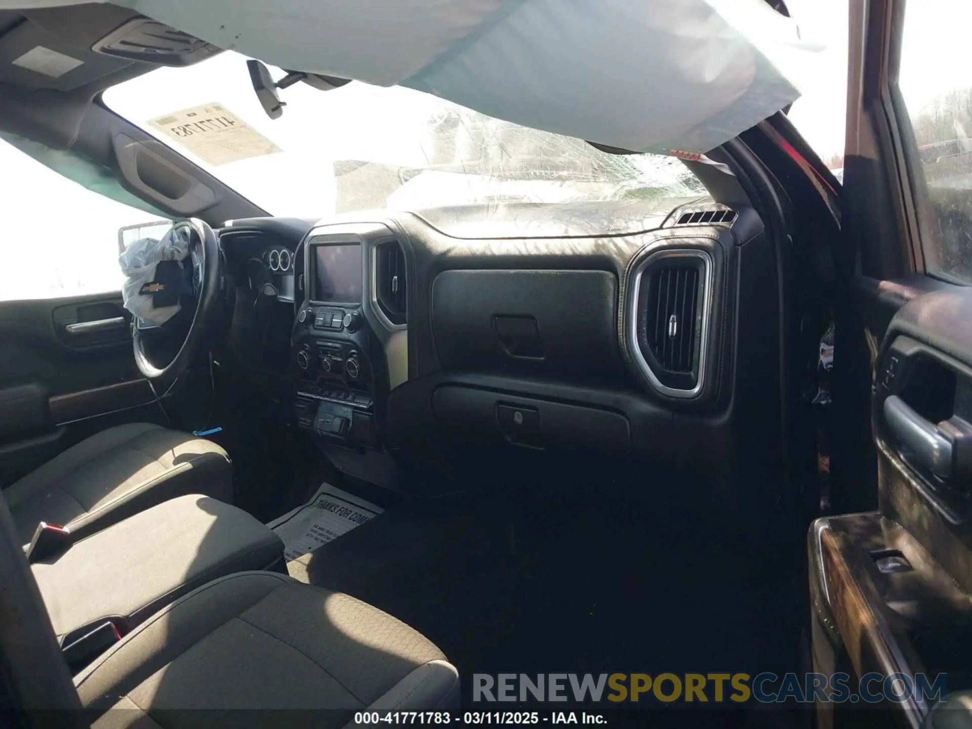 5 Photograph of a damaged car 1GCUYDEDXKZ104149 CHEVROLET SILVERADO 1500 2019