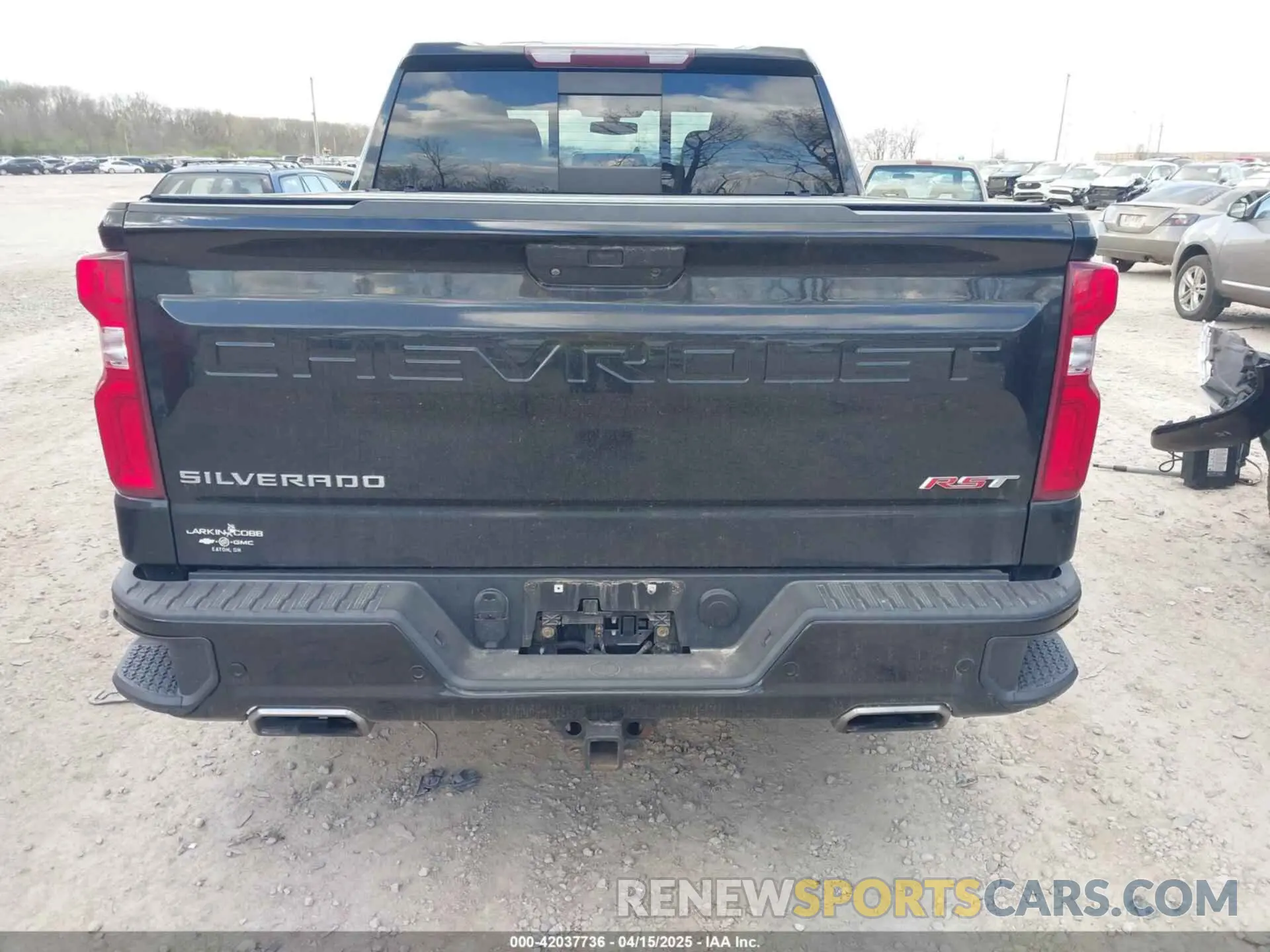 17 Photograph of a damaged car 1GCUYEED6KZ158151 CHEVROLET SILVERADO 1500 2019