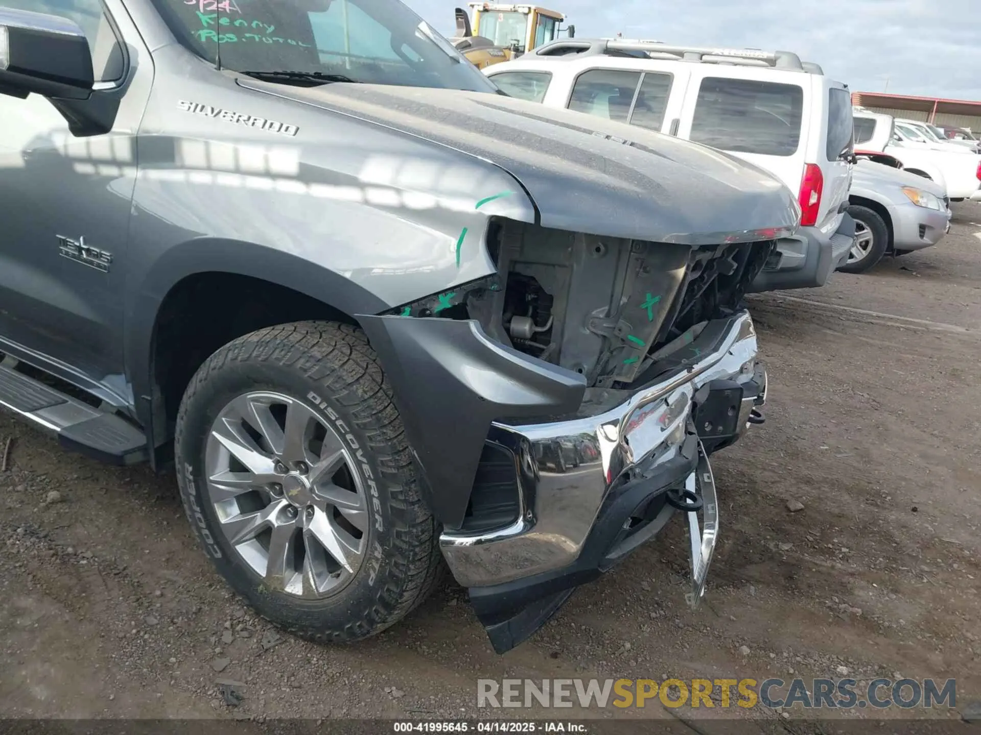 18 Photograph of a damaged car 1GCUYGEL9KZ166327 CHEVROLET SILVERADO 1500 2019