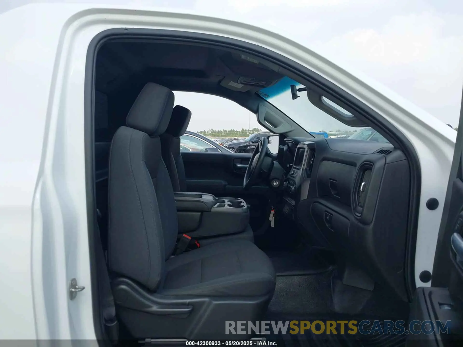 5 Photograph of a damaged car 3GCNYAEH2KG172130 CHEVROLET SILVERADO 1500 2019