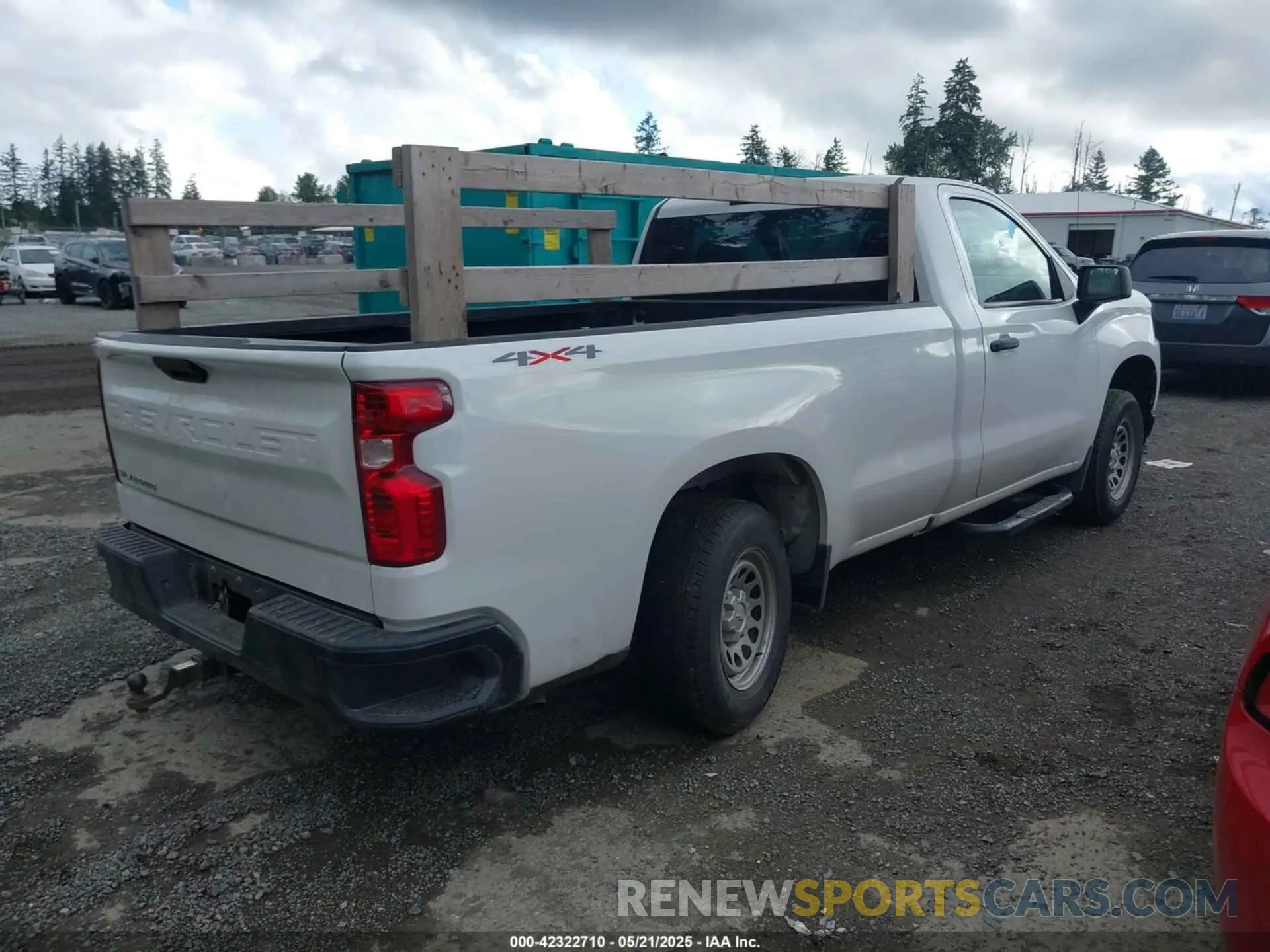 4 Photograph of a damaged car 3GCNYAEH9KG199986 CHEVROLET SILVERADO 1500 2019