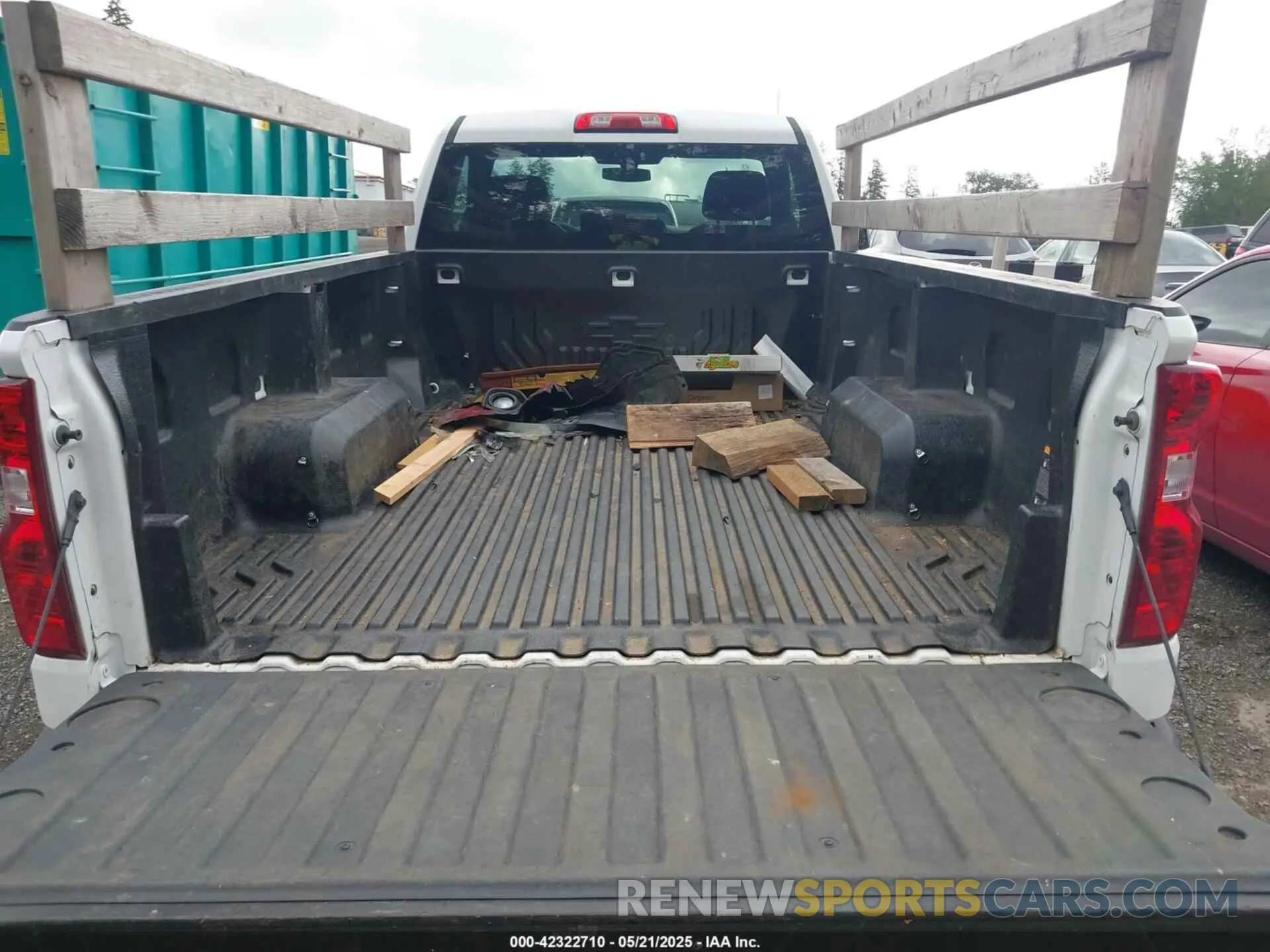 8 Photograph of a damaged car 3GCNYAEH9KG199986 CHEVROLET SILVERADO 1500 2019