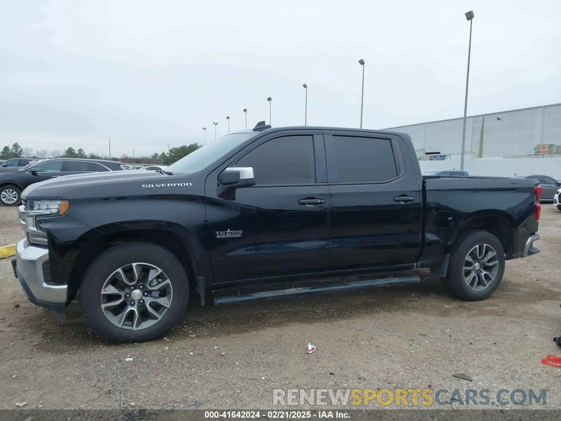 13 Фотография поврежденного автомобиля 3GCPWCED8KG255973 CHEVROLET SILVERADO 1500 2019