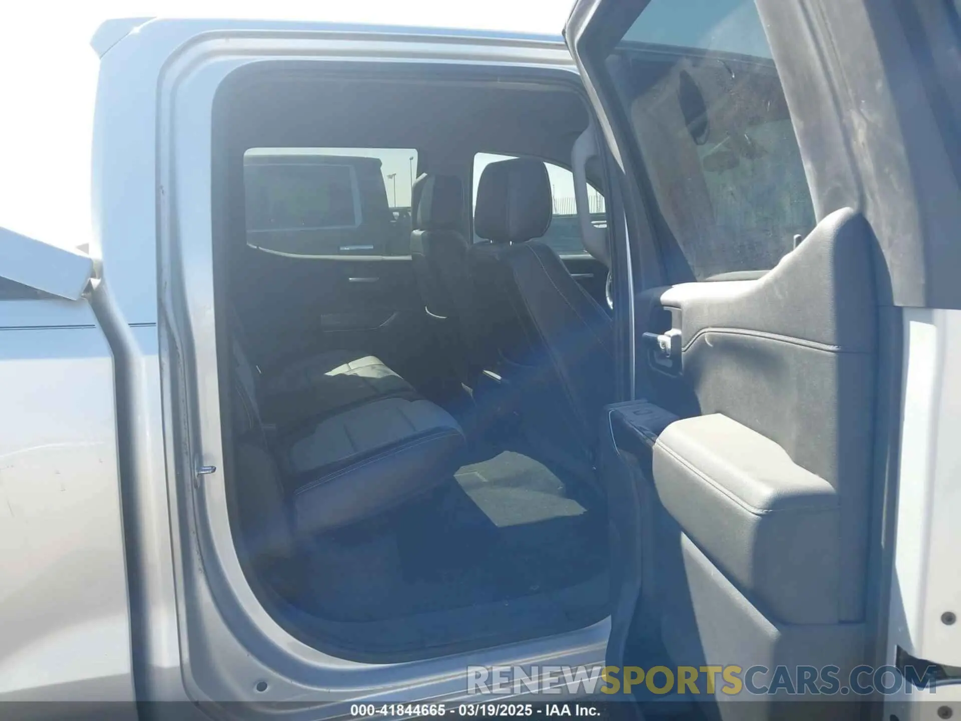 8 Photograph of a damaged car 3GCPWDED6KG242001 CHEVROLET SILVERADO 1500 2019