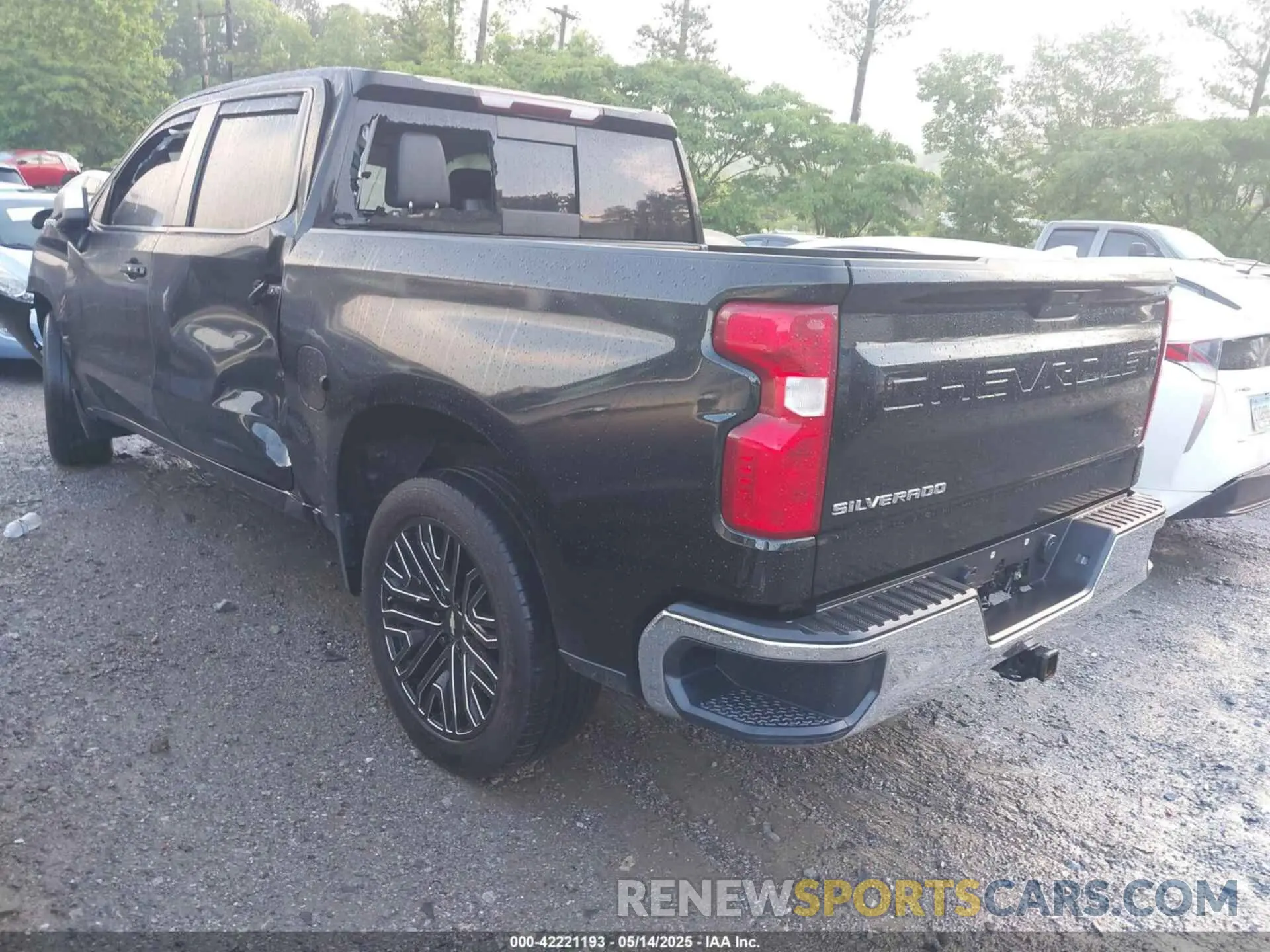 3 Фотография поврежденного автомобиля 3GCUYDED2KG145942 CHEVROLET SILVERADO 1500 2019