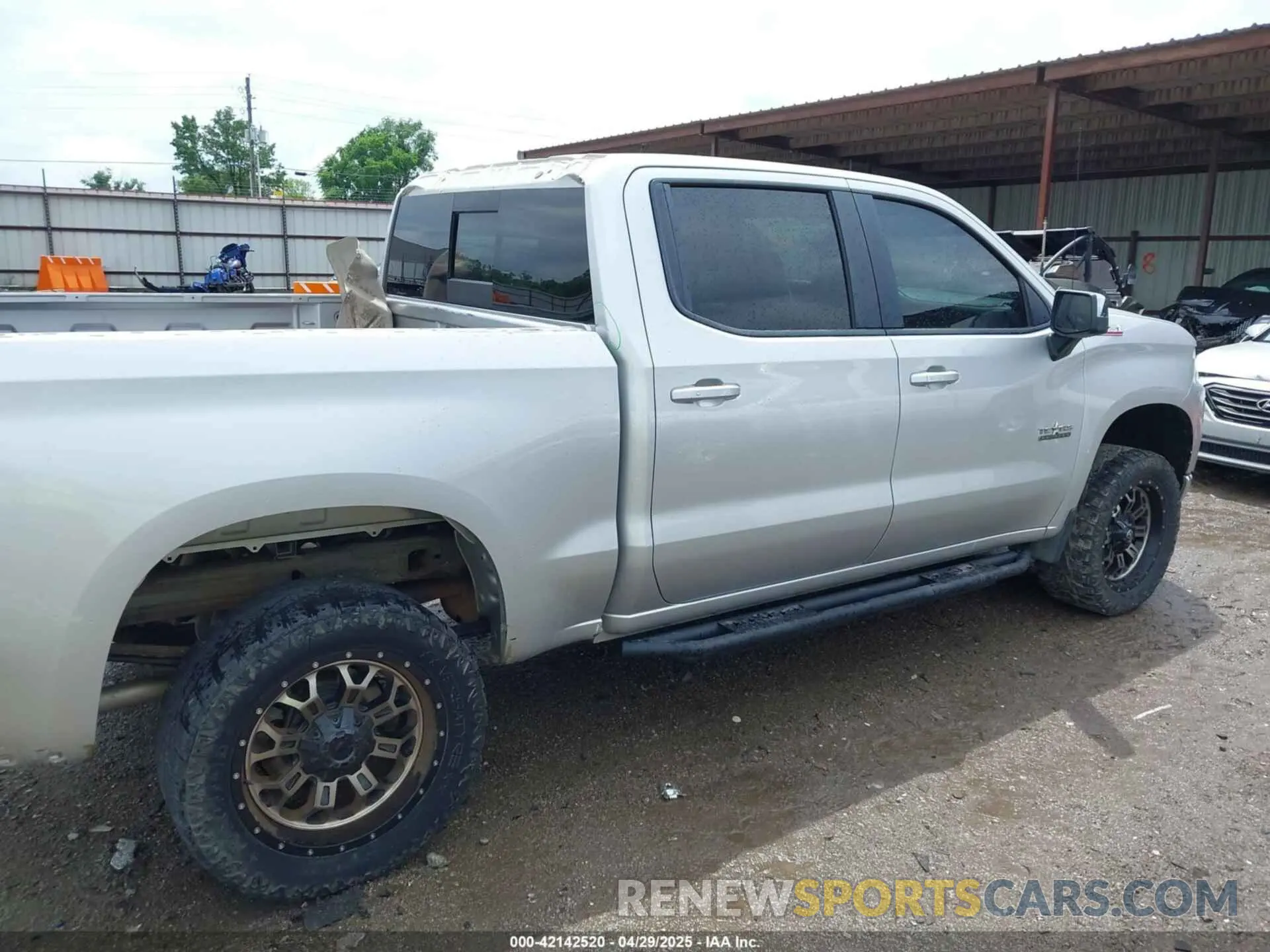 19 Фотография поврежденного автомобиля 3GCUYDED8KG155861 CHEVROLET SILVERADO 1500 2019