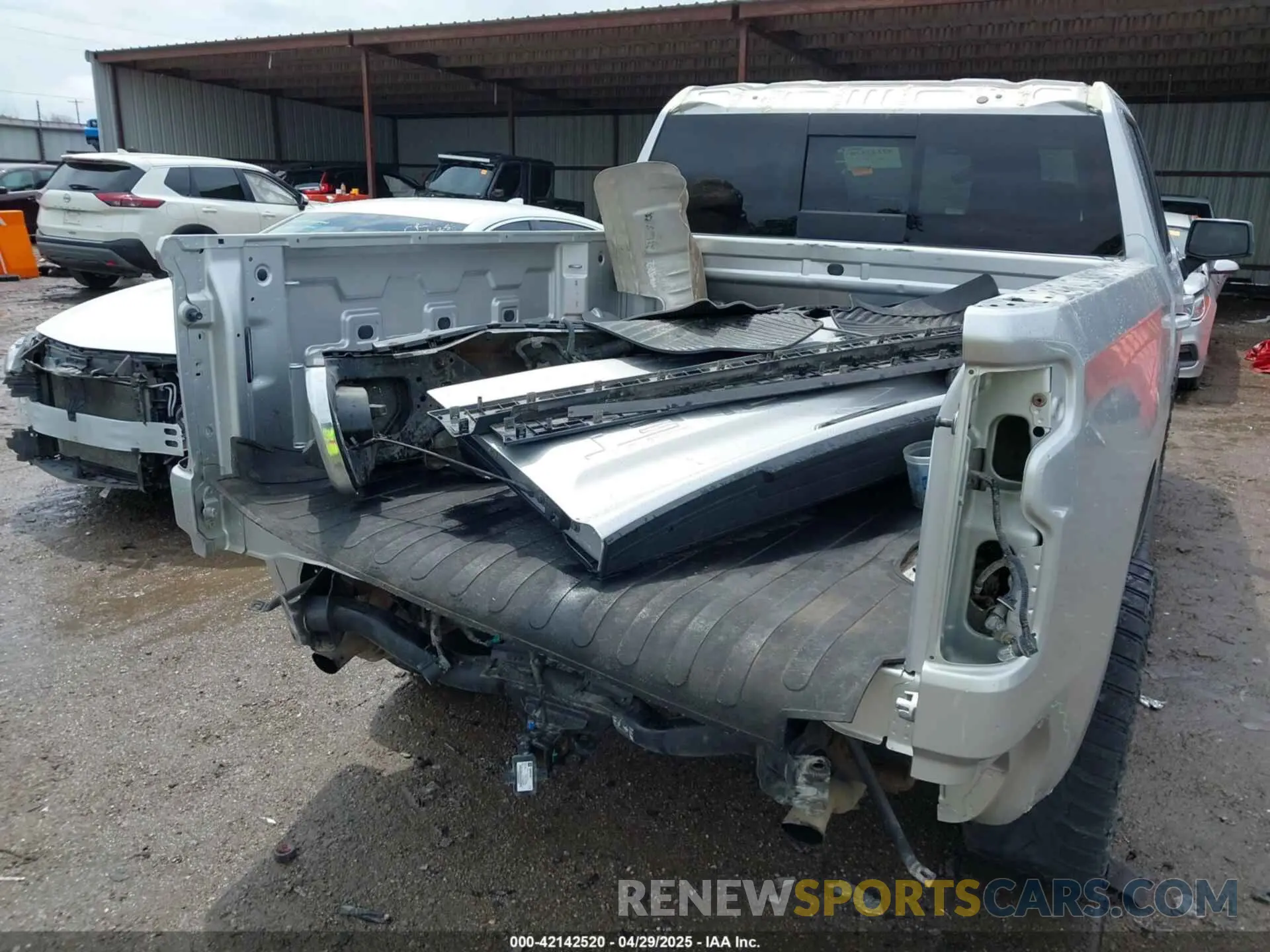 6 Фотография поврежденного автомобиля 3GCUYDED8KG155861 CHEVROLET SILVERADO 1500 2019