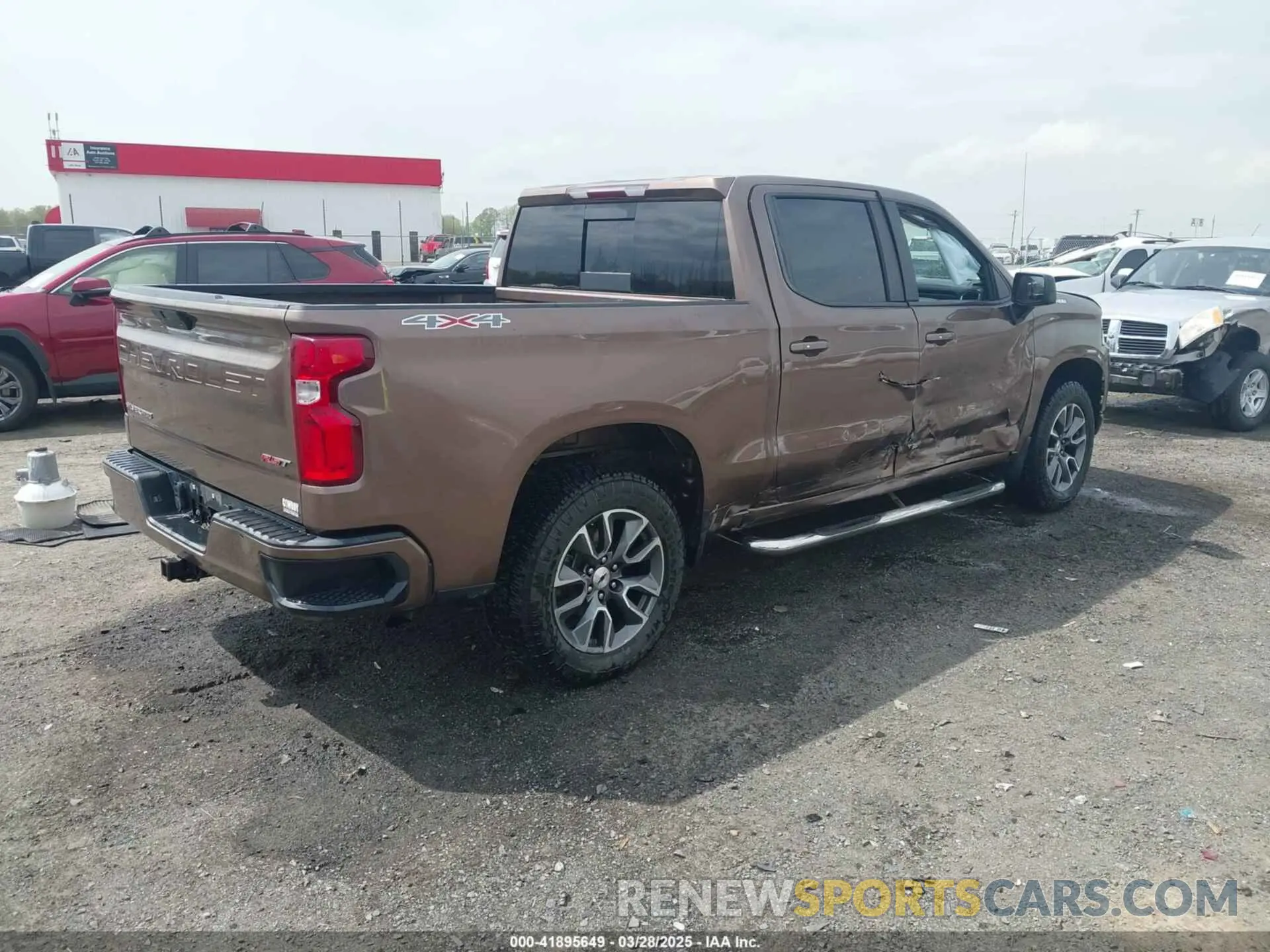 4 Photograph of a damaged car 3GCUYEED5KG232045 CHEVROLET SILVERADO 1500 2019