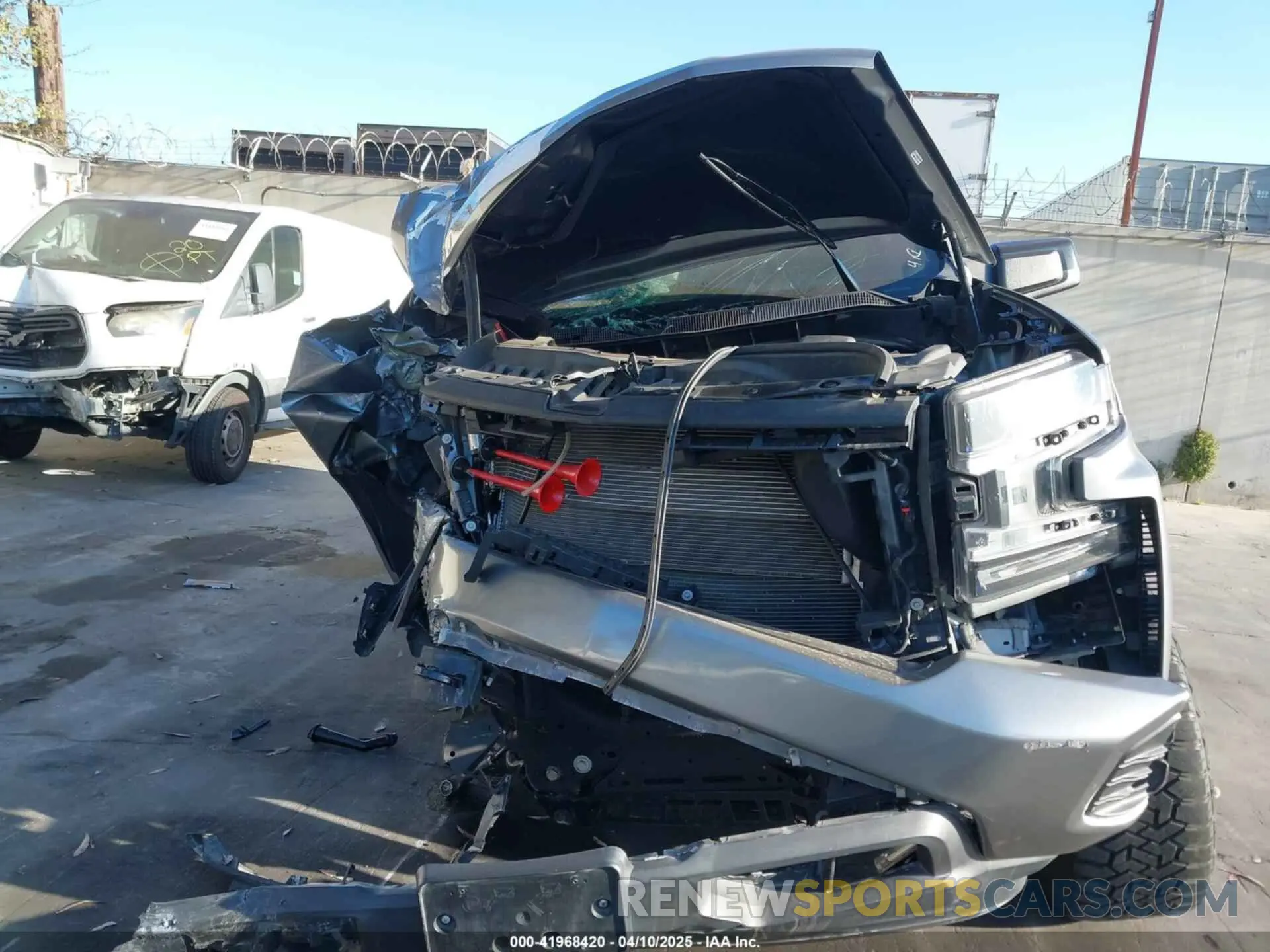 11 Photograph of a damaged car 3GCUYEED8KG158409 CHEVROLET SILVERADO 1500 2019