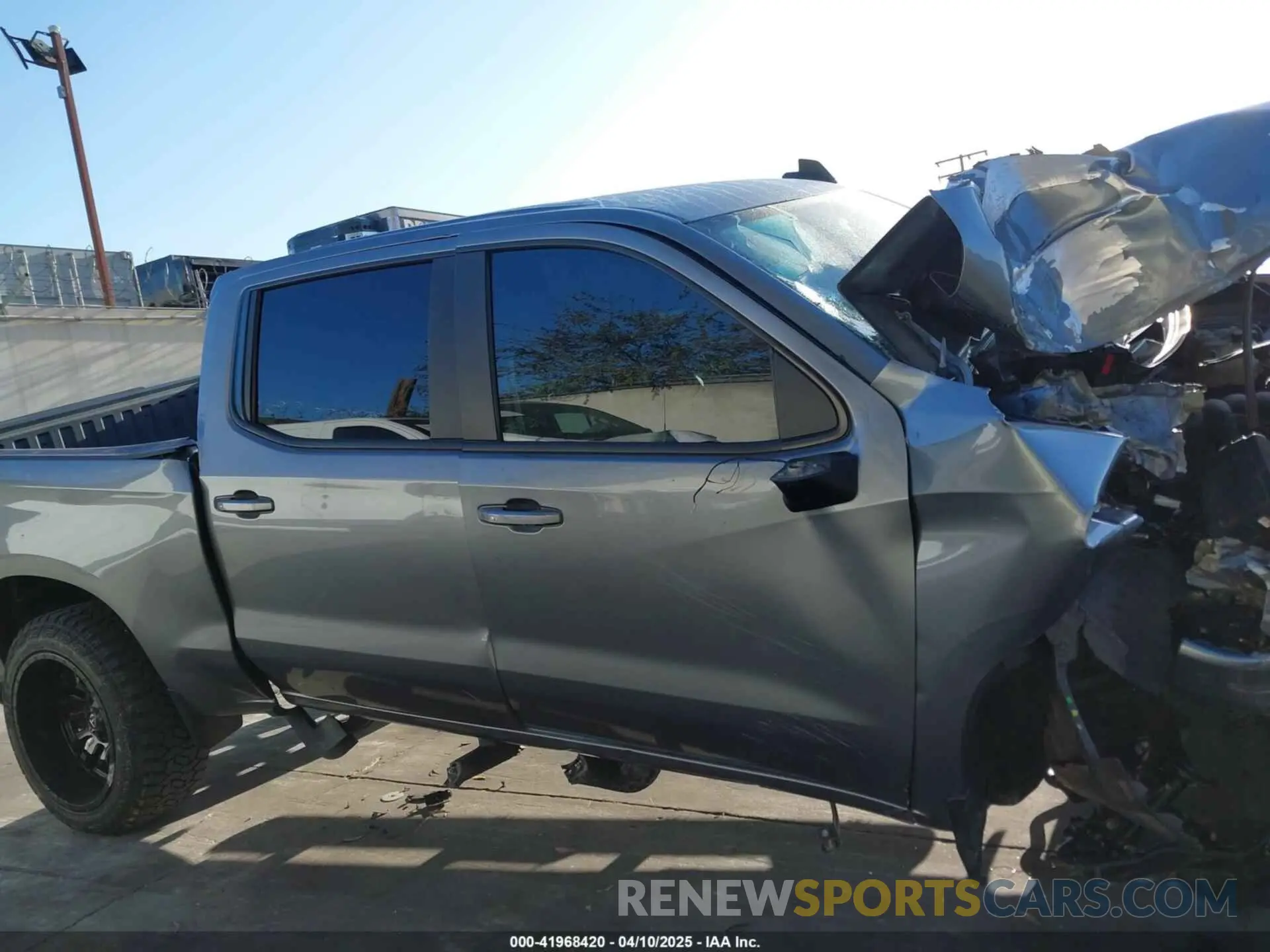 12 Photograph of a damaged car 3GCUYEED8KG158409 CHEVROLET SILVERADO 1500 2019