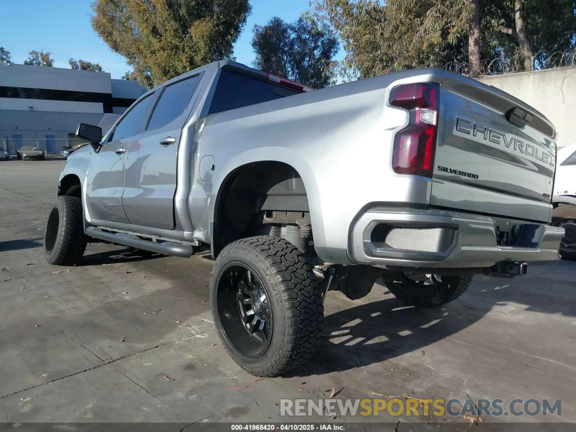 3 Photograph of a damaged car 3GCUYEED8KG158409 CHEVROLET SILVERADO 1500 2019