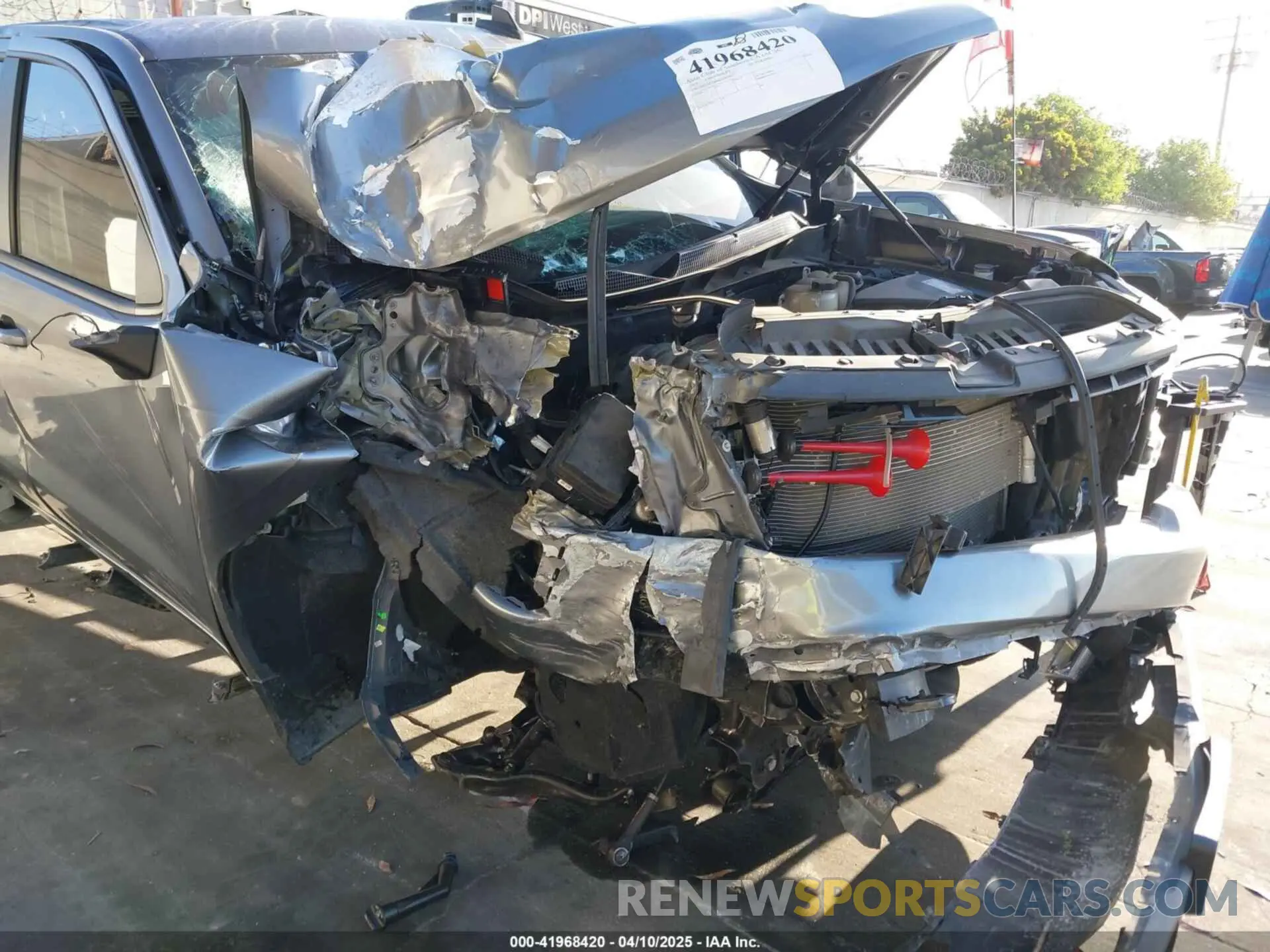 6 Photograph of a damaged car 3GCUYEED8KG158409 CHEVROLET SILVERADO 1500 2019