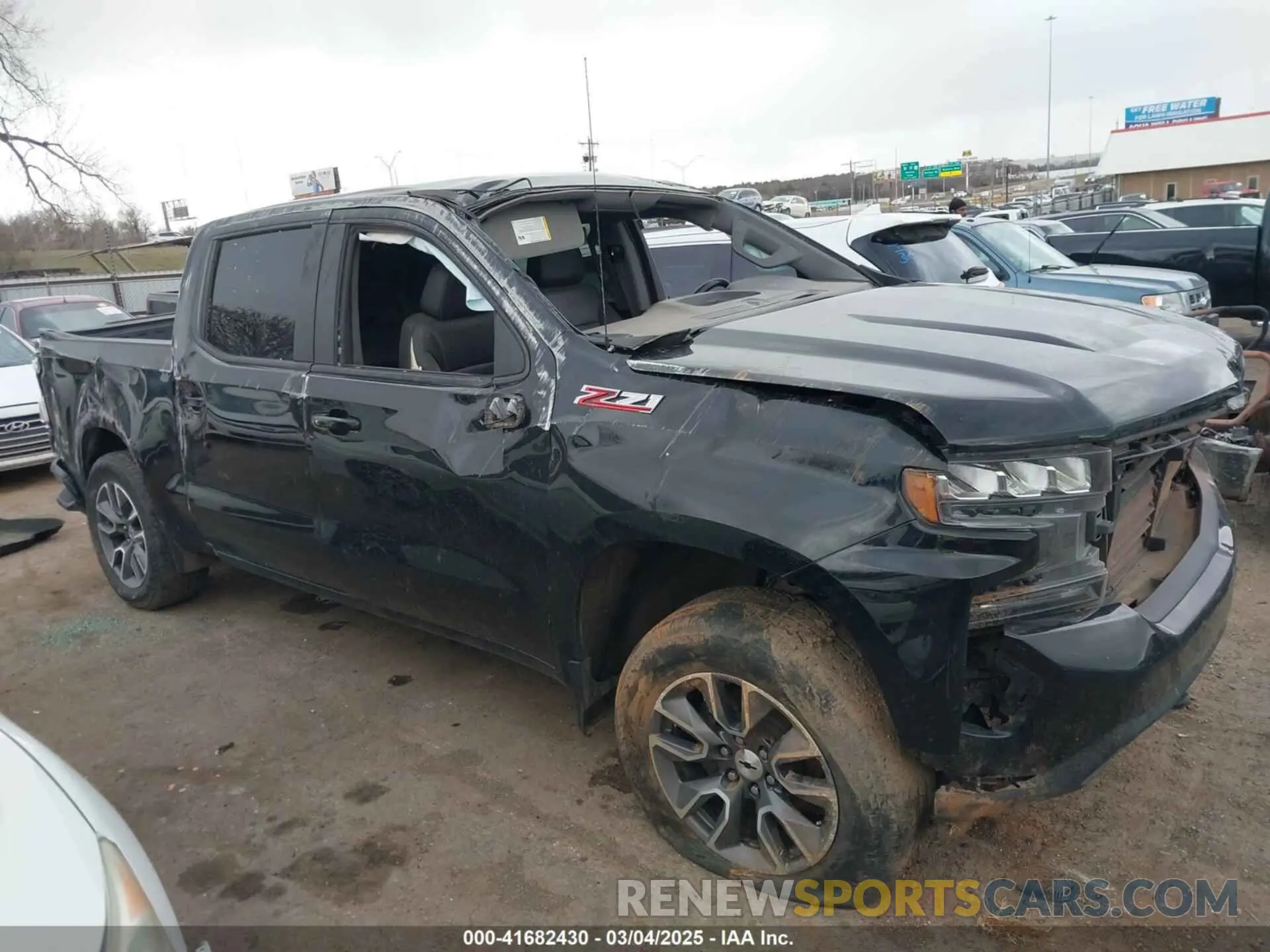 14 Photograph of a damaged car 3GCUYEED9KG101409 CHEVROLET SILVERADO 1500 2019