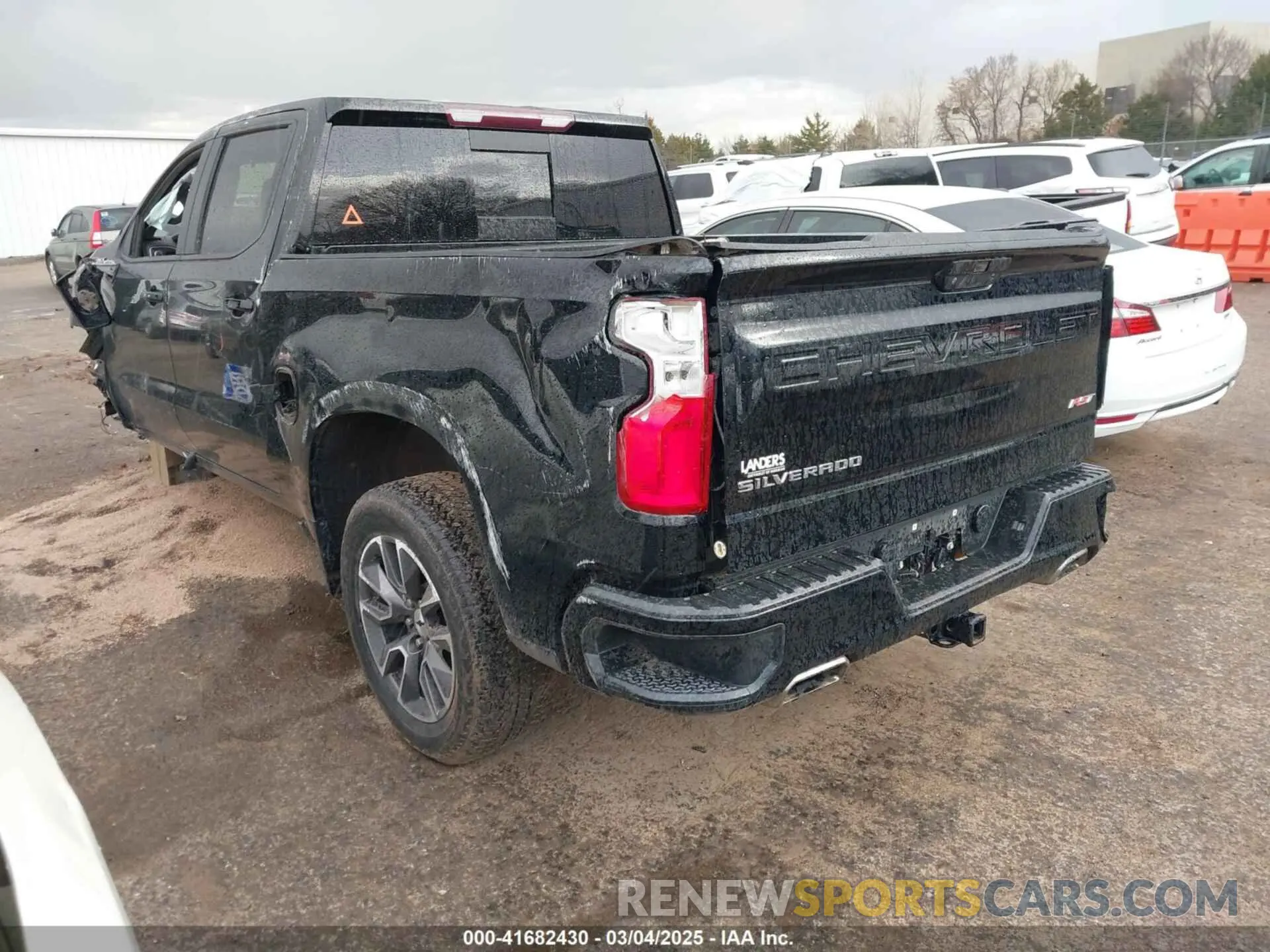 3 Photograph of a damaged car 3GCUYEED9KG101409 CHEVROLET SILVERADO 1500 2019