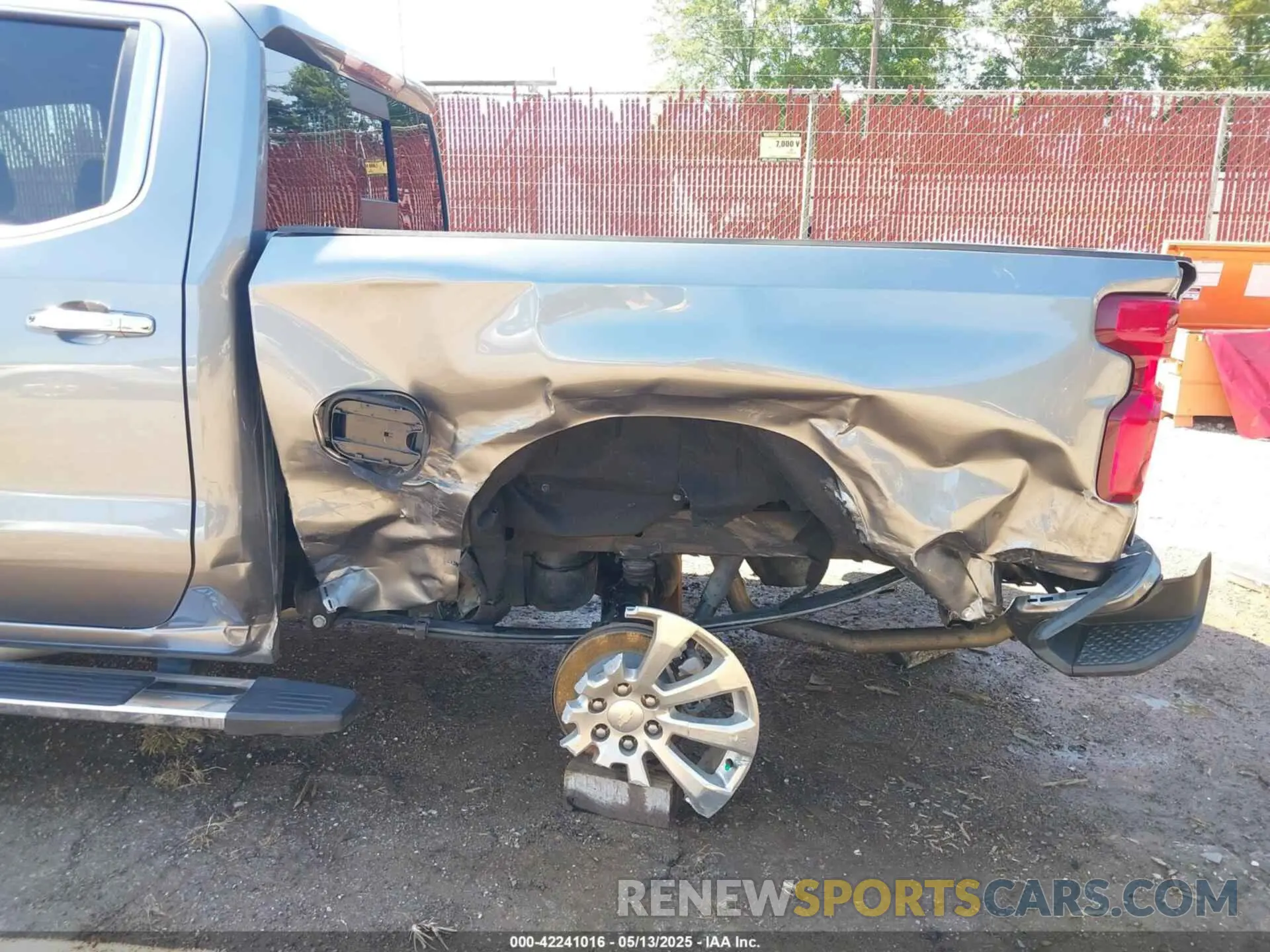 6 Фотография поврежденного автомобиля 3GCUYHED2KG168984 CHEVROLET SILVERADO 1500 2019