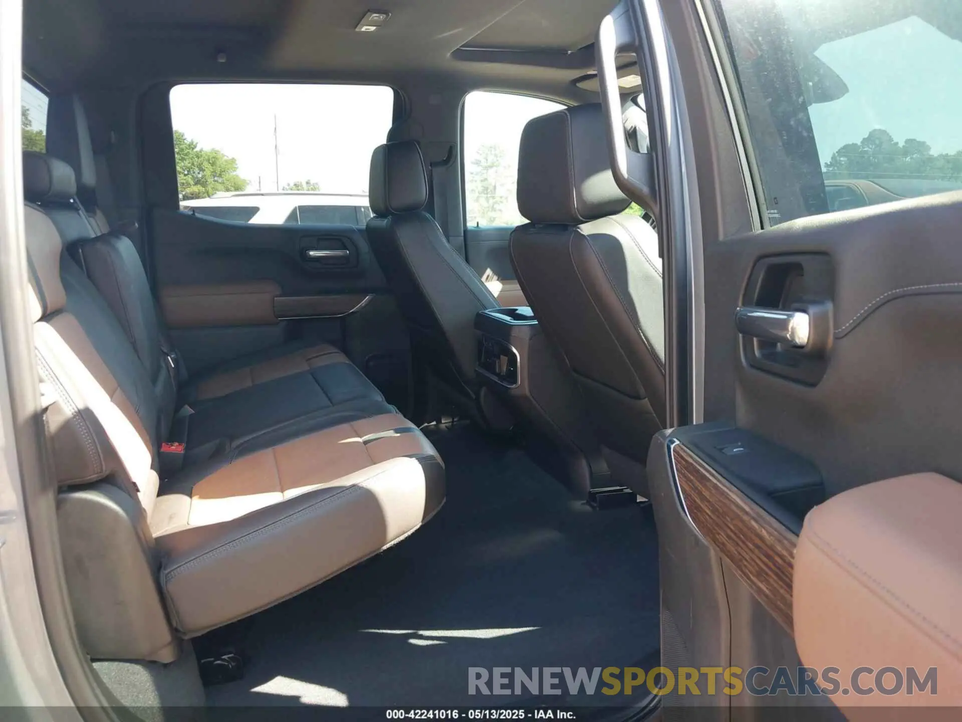 8 Фотография поврежденного автомобиля 3GCUYHED2KG168984 CHEVROLET SILVERADO 1500 2019