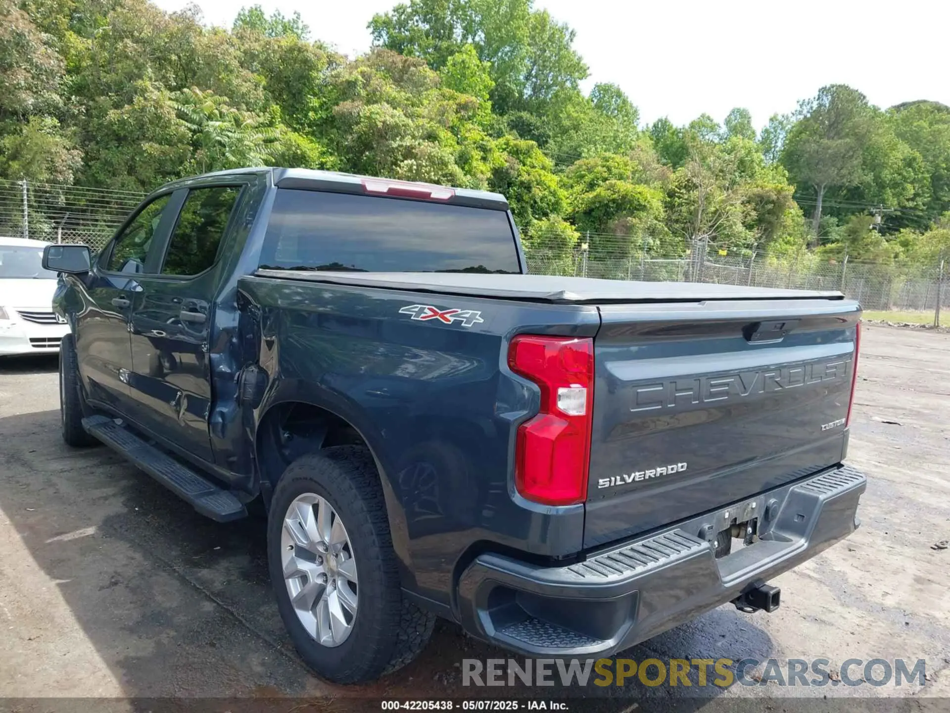 3 Photograph of a damaged car 1GCPYBEH8LZ206345 CHEVROLET SILVERADO 1500 2020