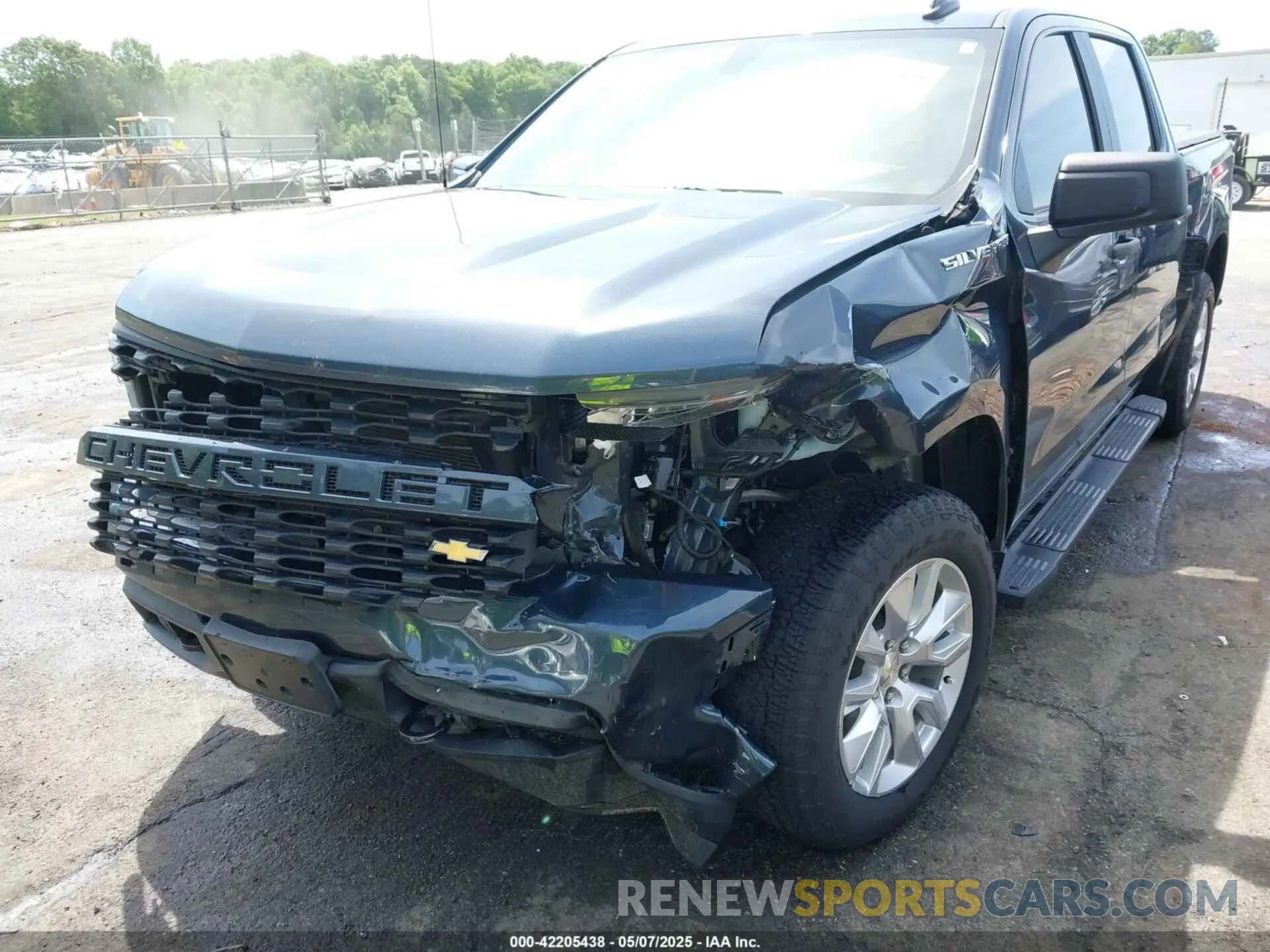 6 Photograph of a damaged car 1GCPYBEH8LZ206345 CHEVROLET SILVERADO 1500 2020
