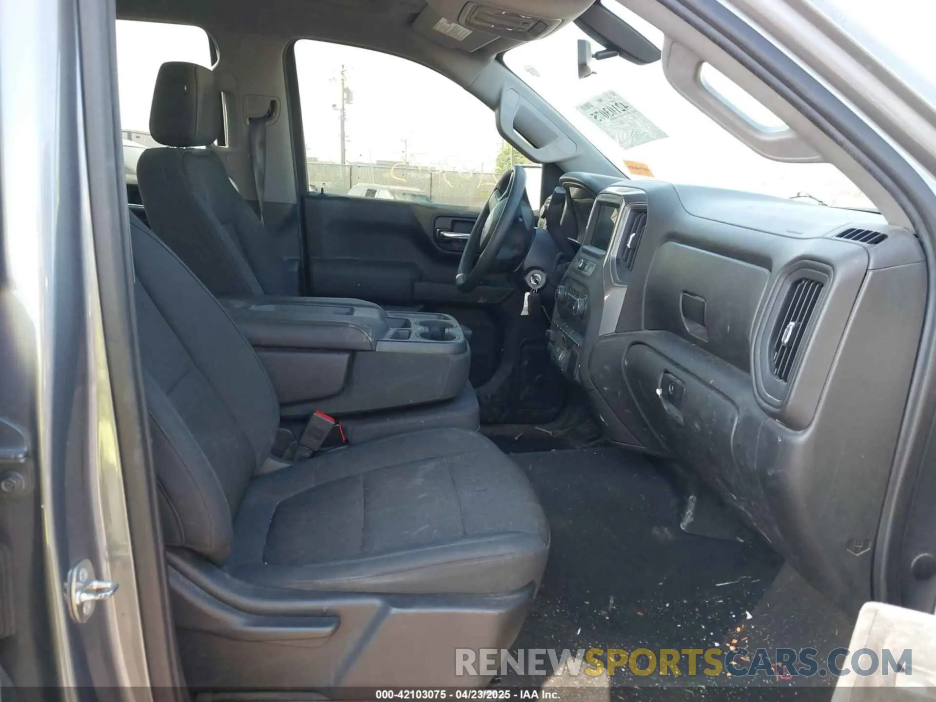 5 Photograph of a damaged car 1GCPYCEF4LZ157889 CHEVROLET SILVERADO 1500 2020