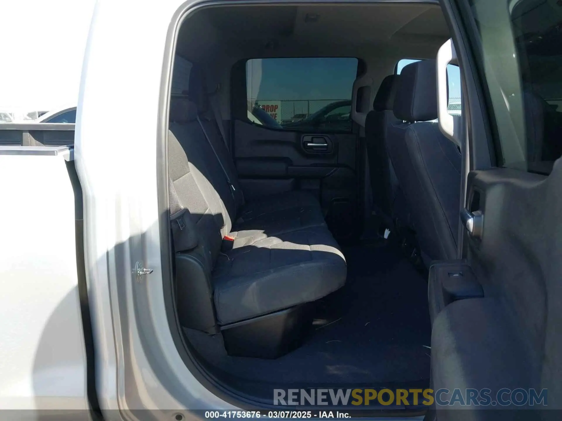 8 Фотография поврежденного автомобиля 1GCPYCEFXLZ122516 CHEVROLET SILVERADO 1500 2020