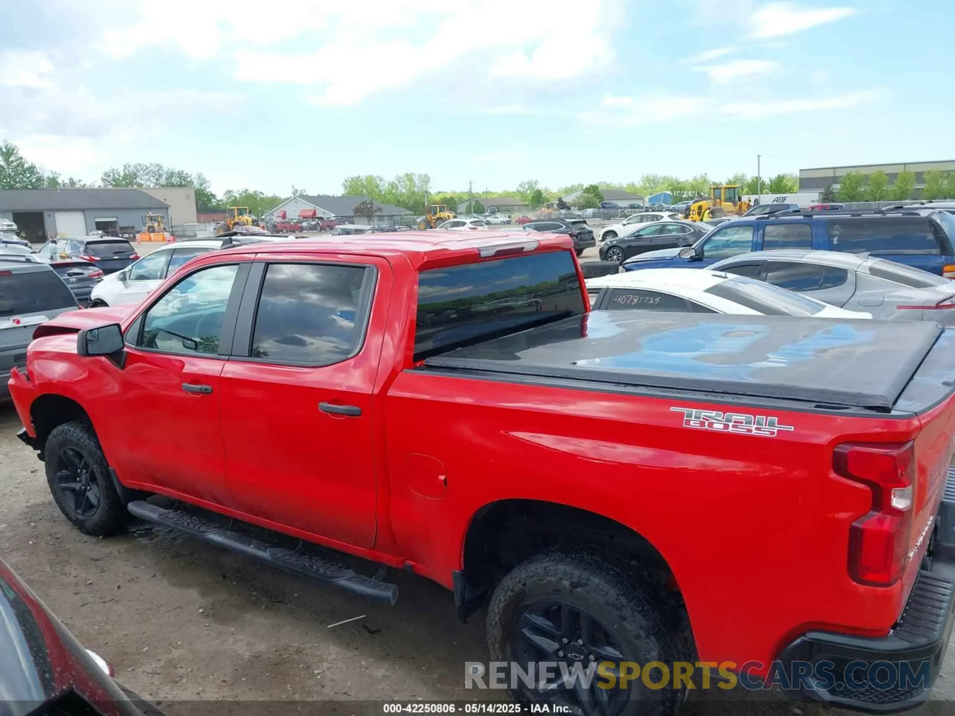 14 Photograph of a damaged car 1GCPYCEH0LZ139309 CHEVROLET SILVERADO 1500 2020