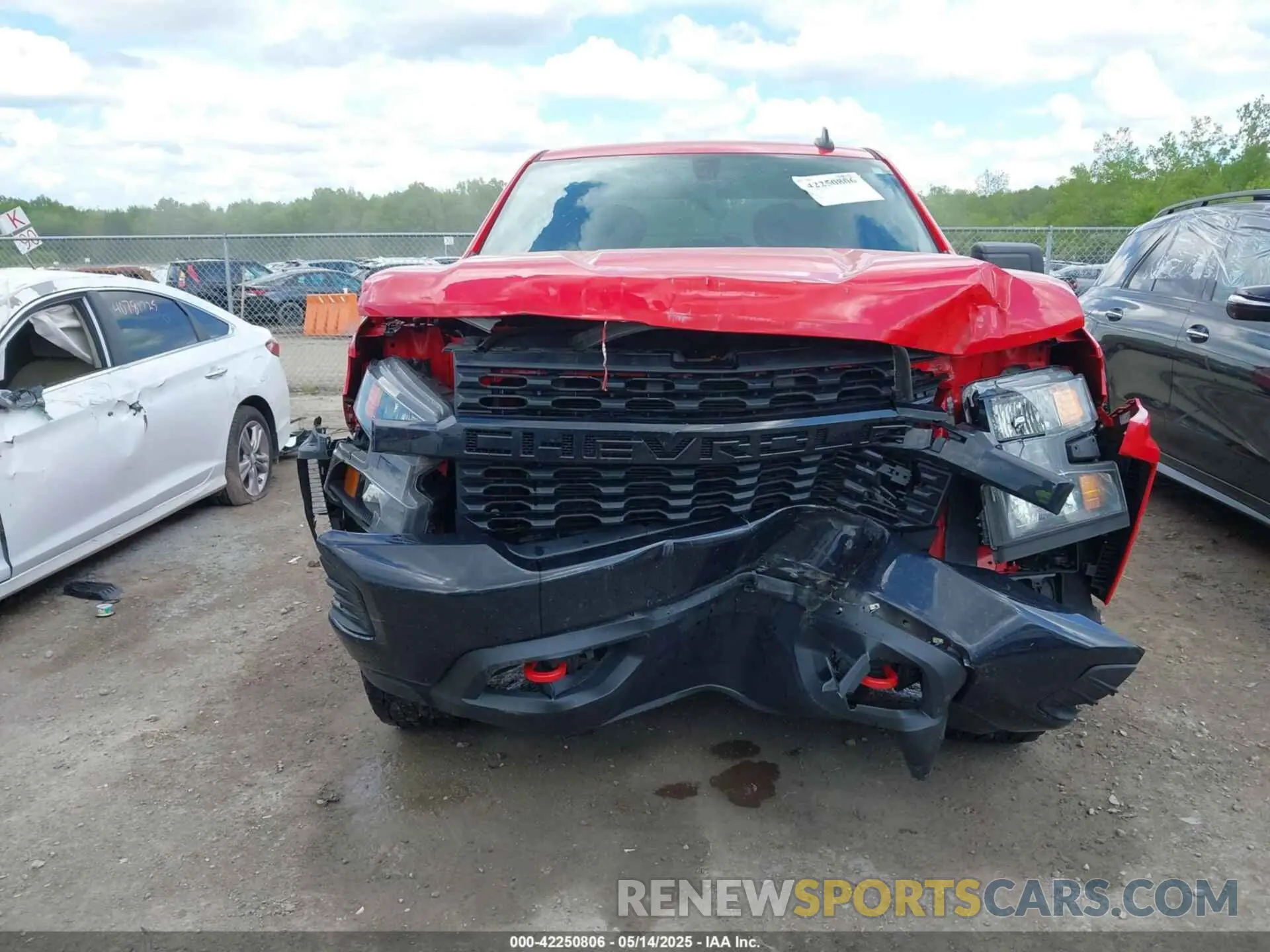 6 Photograph of a damaged car 1GCPYCEH0LZ139309 CHEVROLET SILVERADO 1500 2020