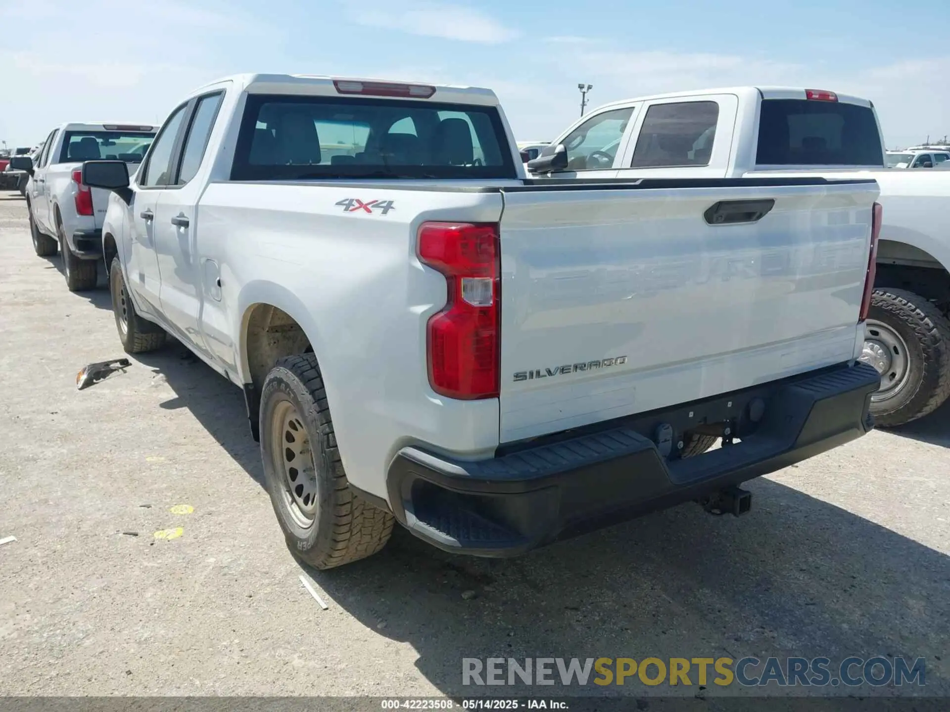 3 Photograph of a damaged car 1GCRYAEF3LZ178343 CHEVROLET SILVERADO 1500 2020