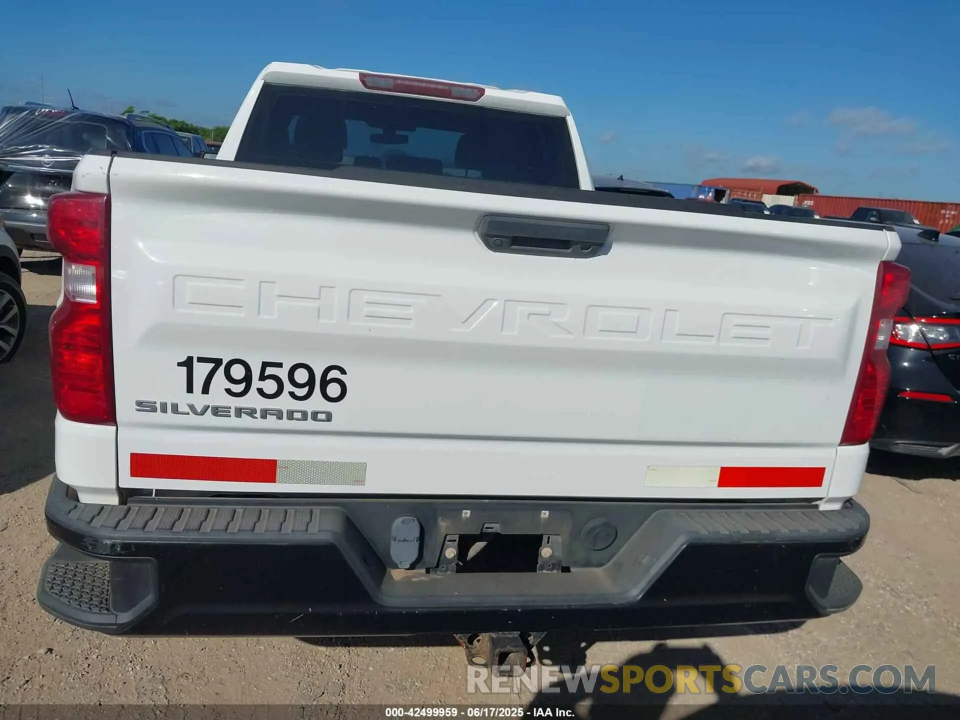16 Photograph of a damaged car 1GCRYAEF4LZ179596 CHEVROLET SILVERADO 1500 2020