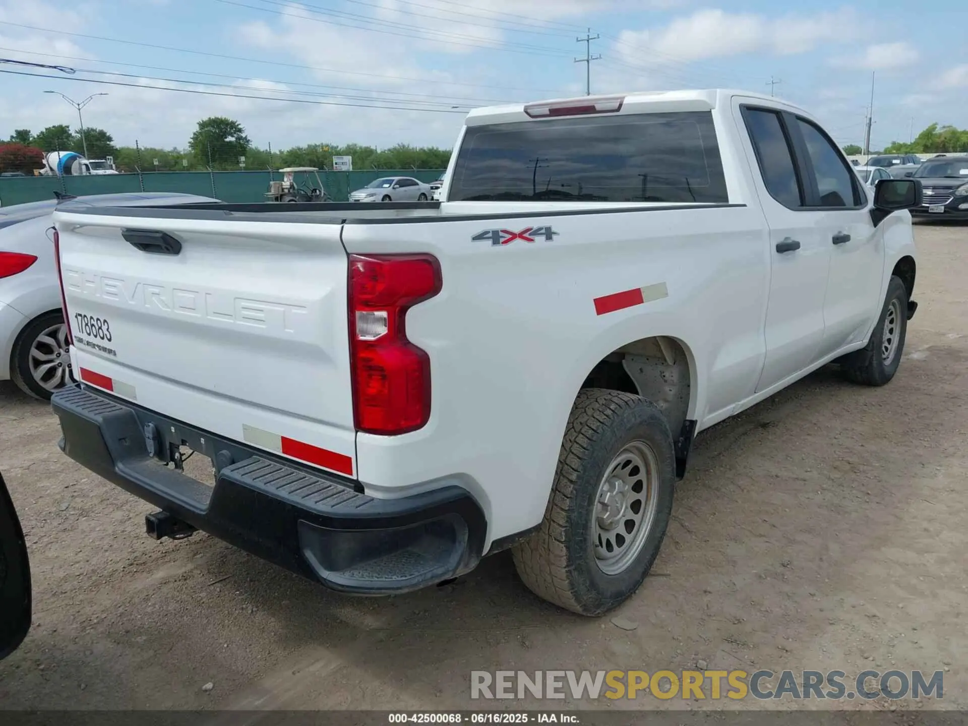 4 Фотография поврежденного автомобиля 1GCRYAEF5LZ178683 CHEVROLET SILVERADO 1500 2020