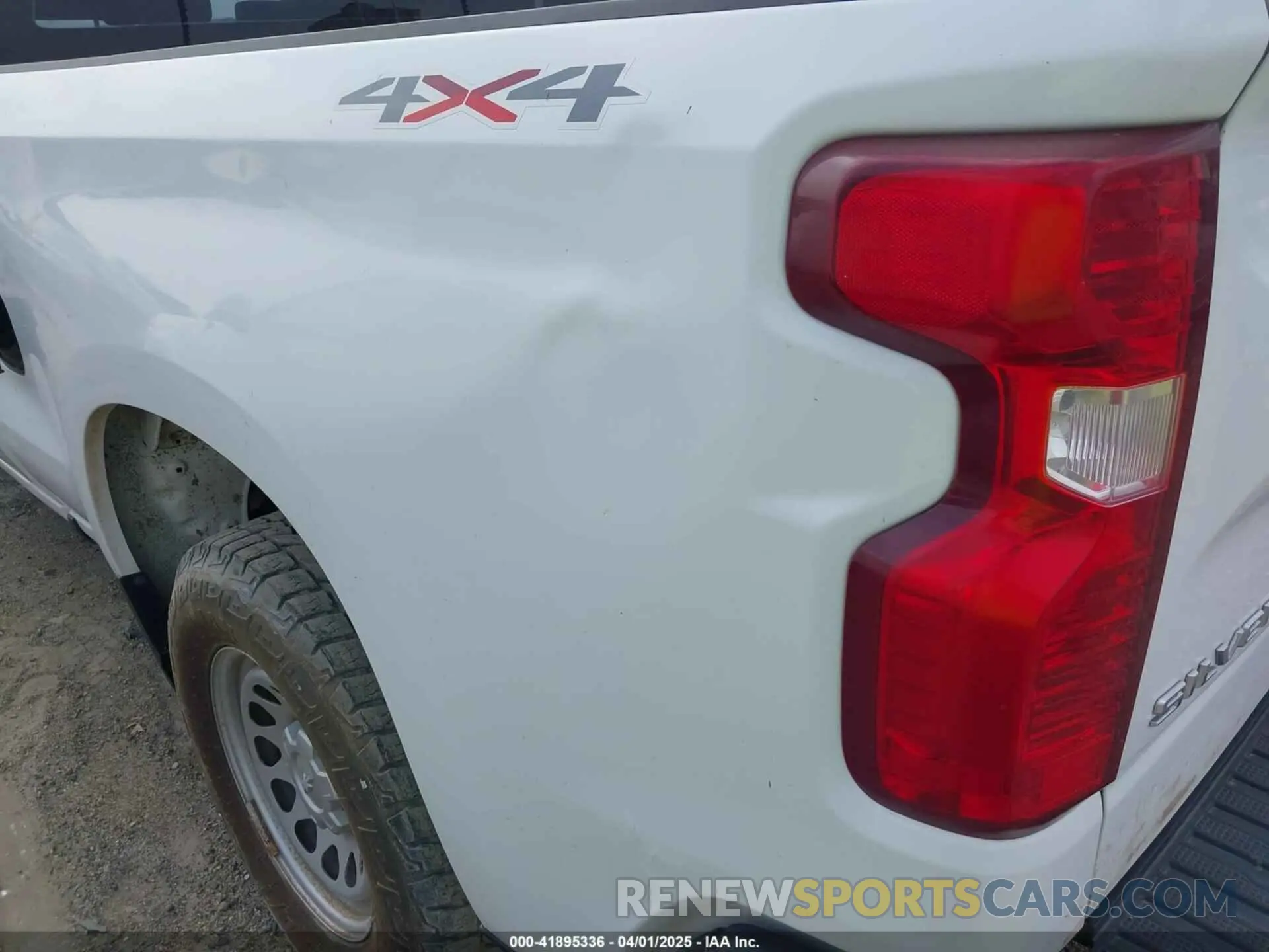 18 Photograph of a damaged car 1GCRYAEF7LZ176515 CHEVROLET SILVERADO 1500 2020