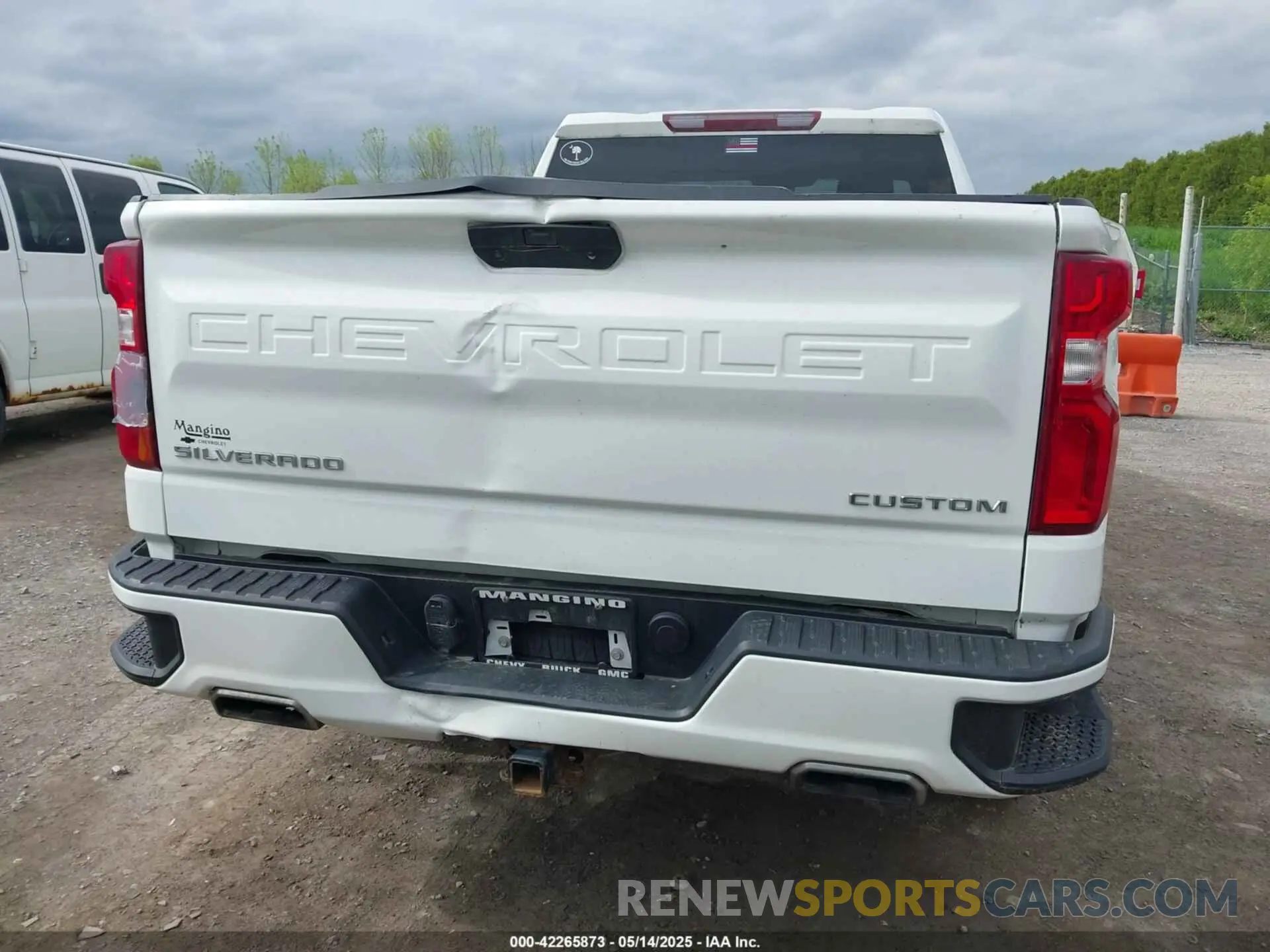 16 Photograph of a damaged car 1GCRYBEF0LZ290619 CHEVROLET SILVERADO 1500 2020