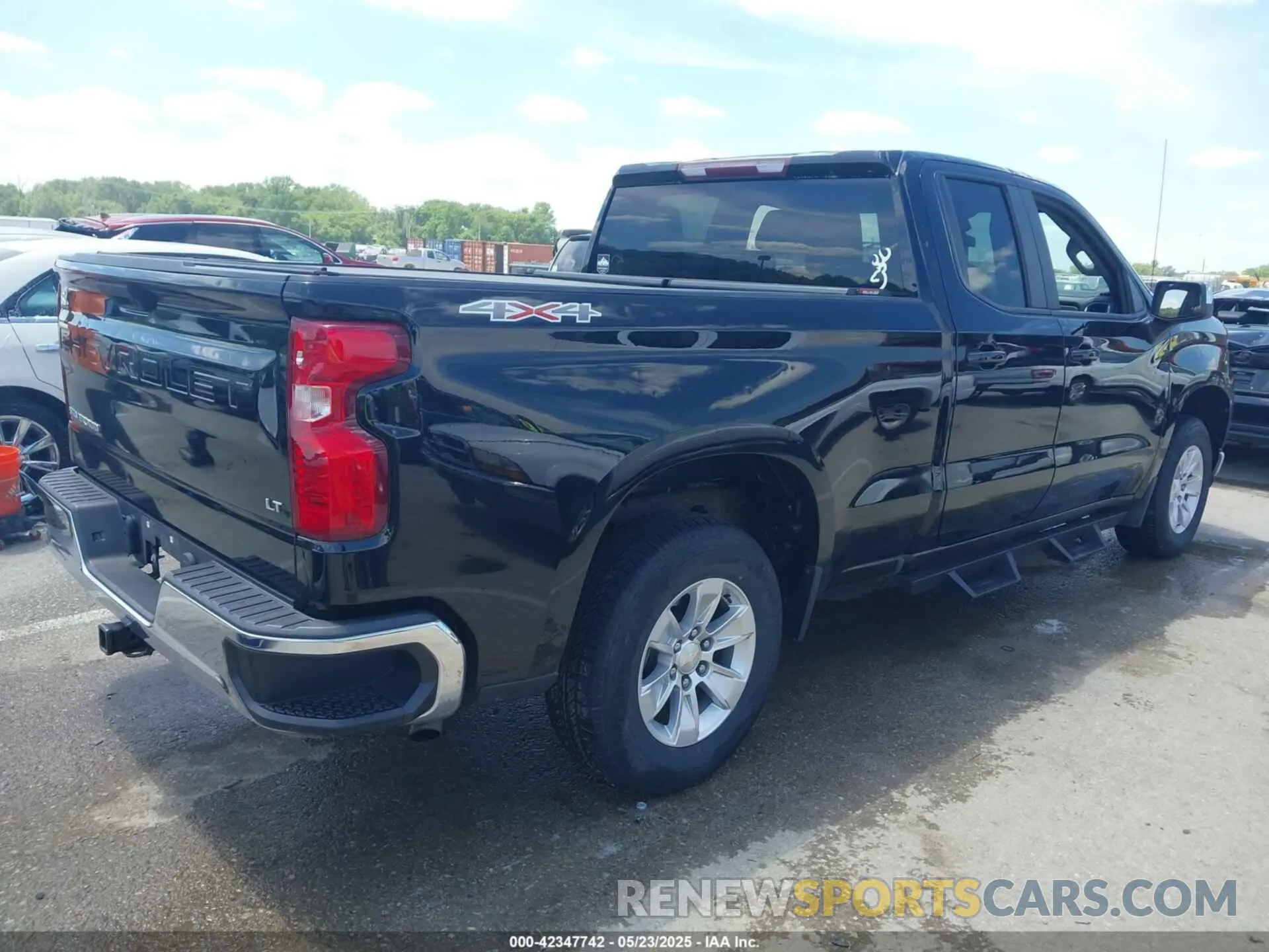 4 Photograph of a damaged car 1GCRYDED4LZ224486 CHEVROLET SILVERADO 1500 2020